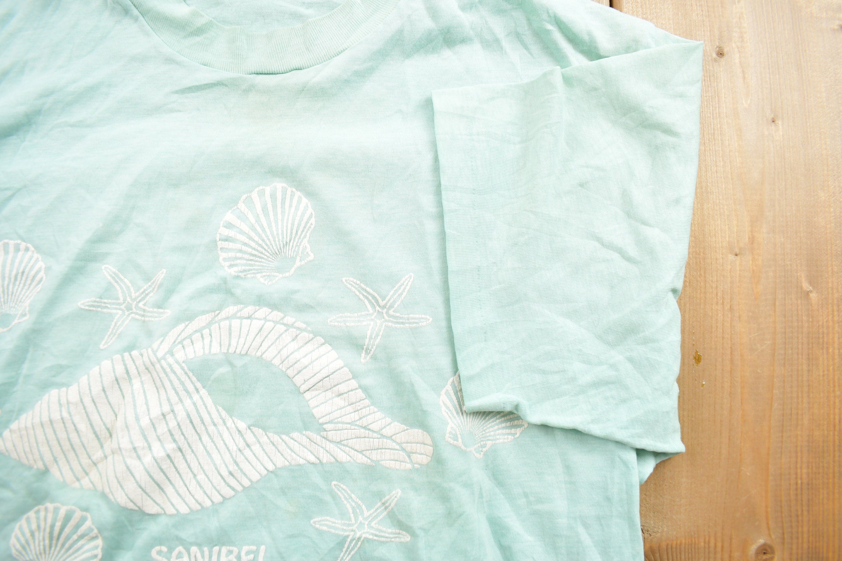 Vintage 1990s Sanibel Island Shells Souvenir T Shirt