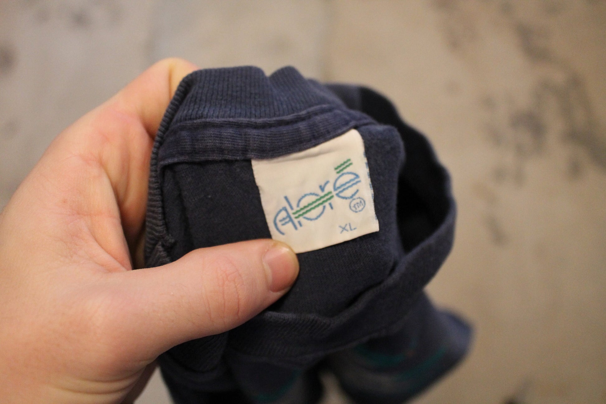 Vintage Badlands South Dakota Long Sleeve Souvenir T Shirt Graphic / Dream Catcher / Feathers Print / 80s / 90s / Made In USA