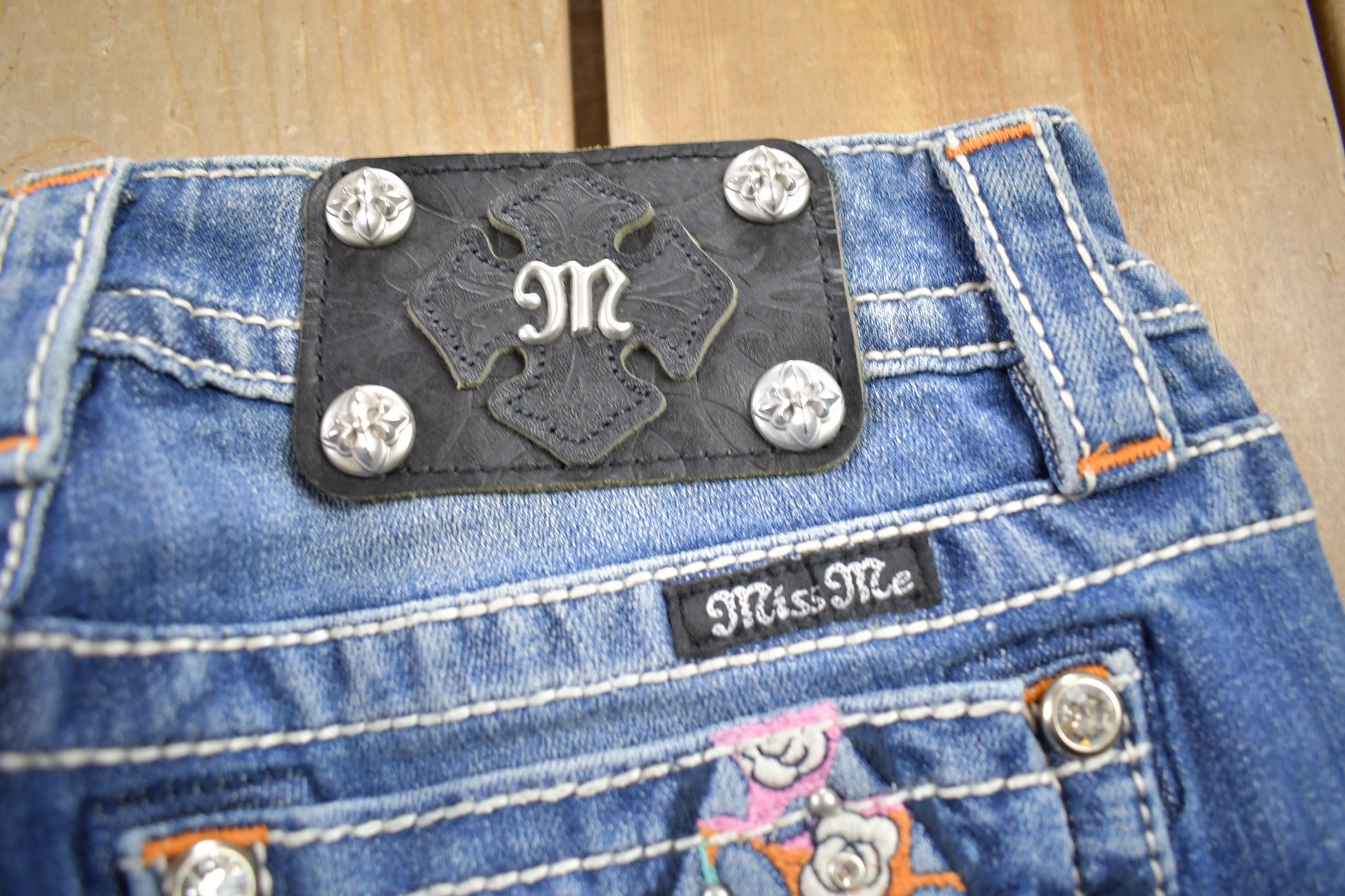 Vintage Y2K Miss Me Bedazzled Low Rise Jeans Size 26x32