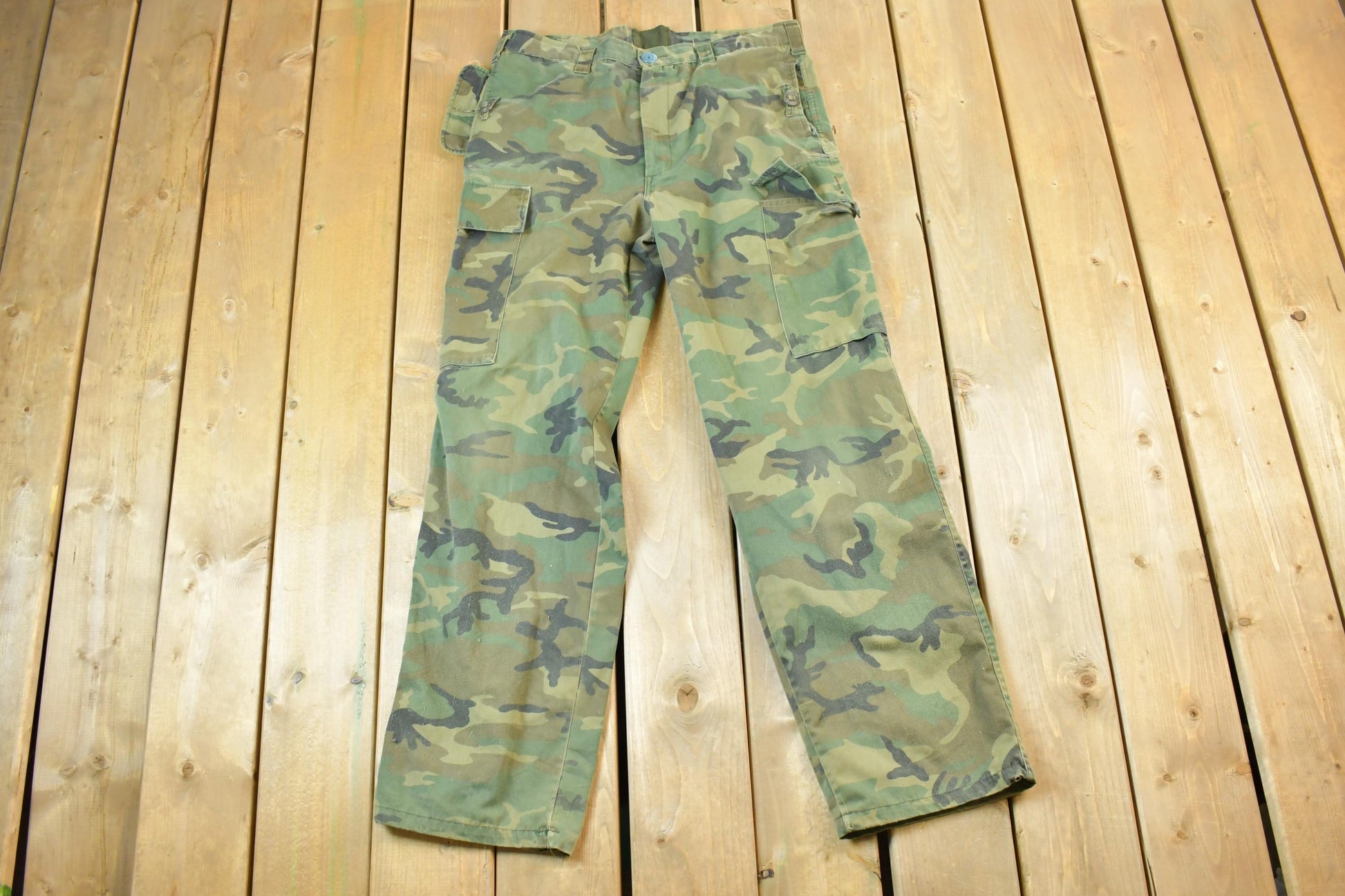 Vintage 1990s Army Camouflage Cargo Pants Size 38 x 32 / Streetwear / Army Pants / Military Pant's / Vintage Cargos / Made In