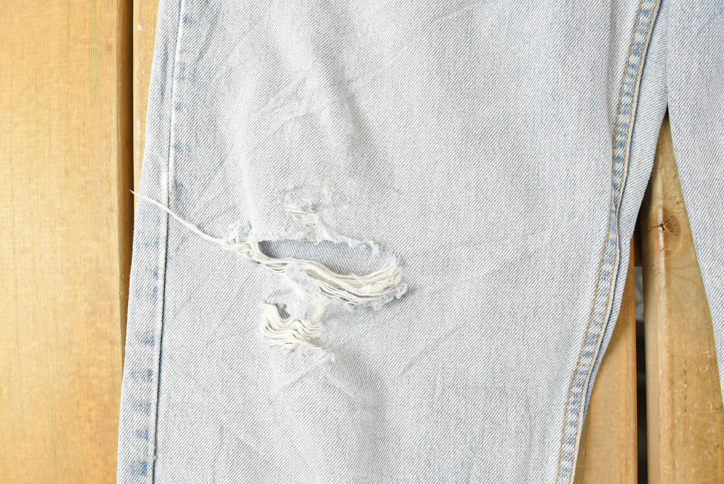 Vintage 1990s Levi's Distressed 550 Relaxed Fit Denim Jeans Men's 33 x 33 / 90s Levi's / Blown Out Sun Faded Jeans