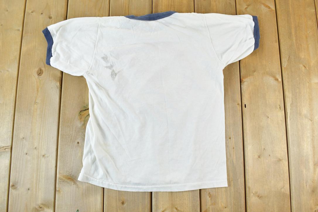 Vintage 1980s UMD Bulldogs Basketball University Collegiate T-Shirt