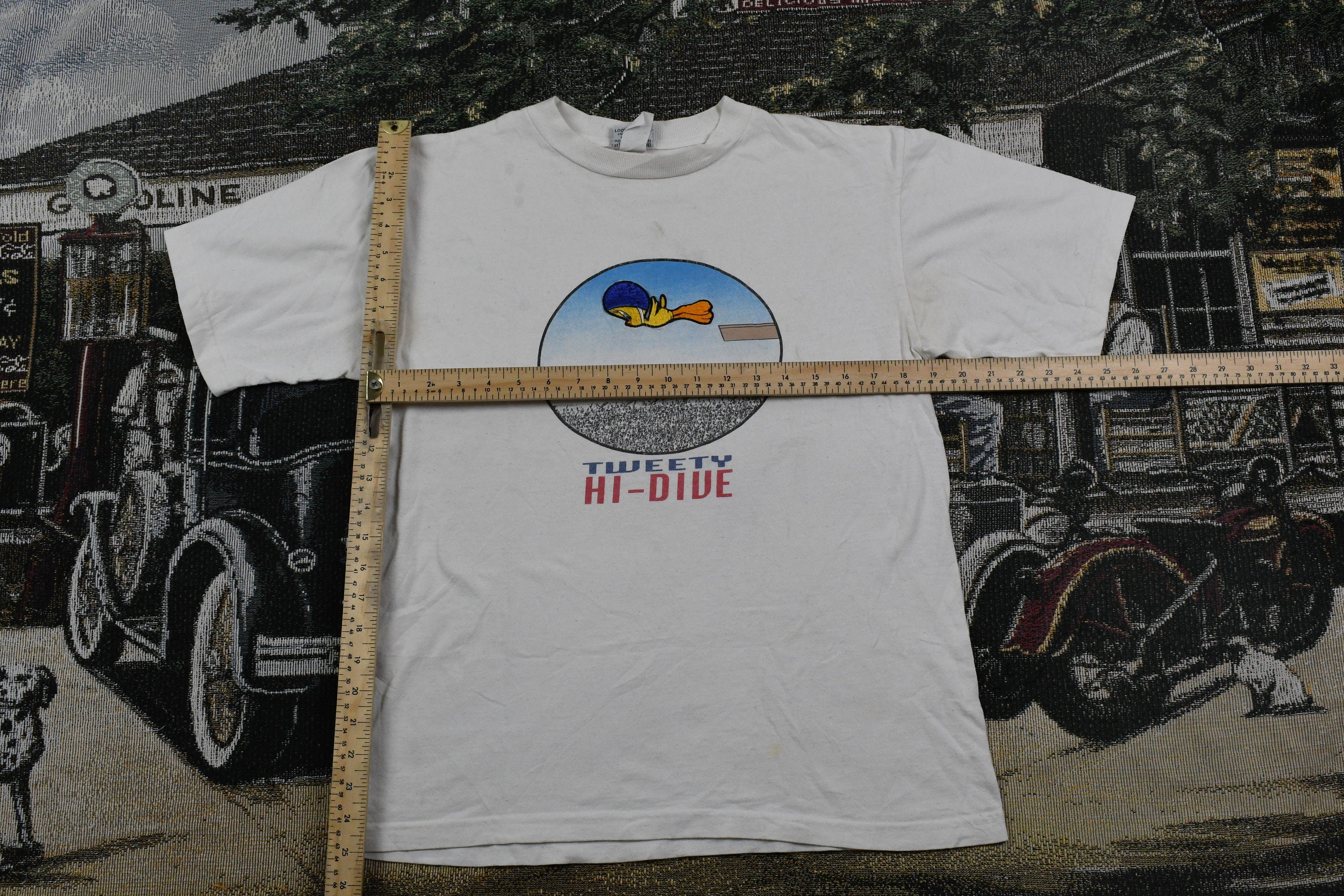 Vintage 1990s Looney Tunes Tweety Bird Hi-Dive Graphic T-Shirt / Cartoon / Streetwear Fashion / Retro Style / TV Show Promo