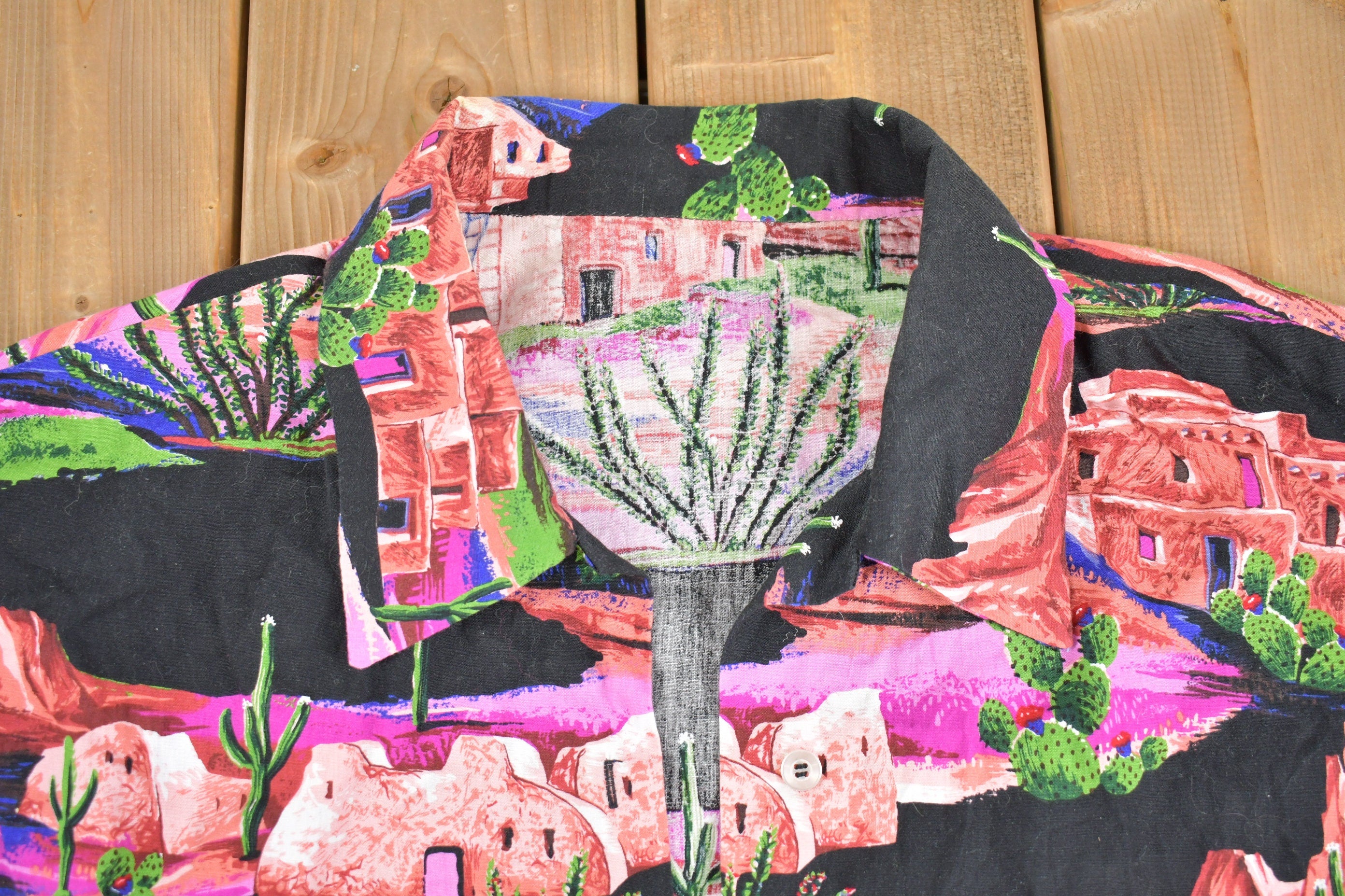 Vintage 1980s Deadstock South Western Theme Button Up Shirt