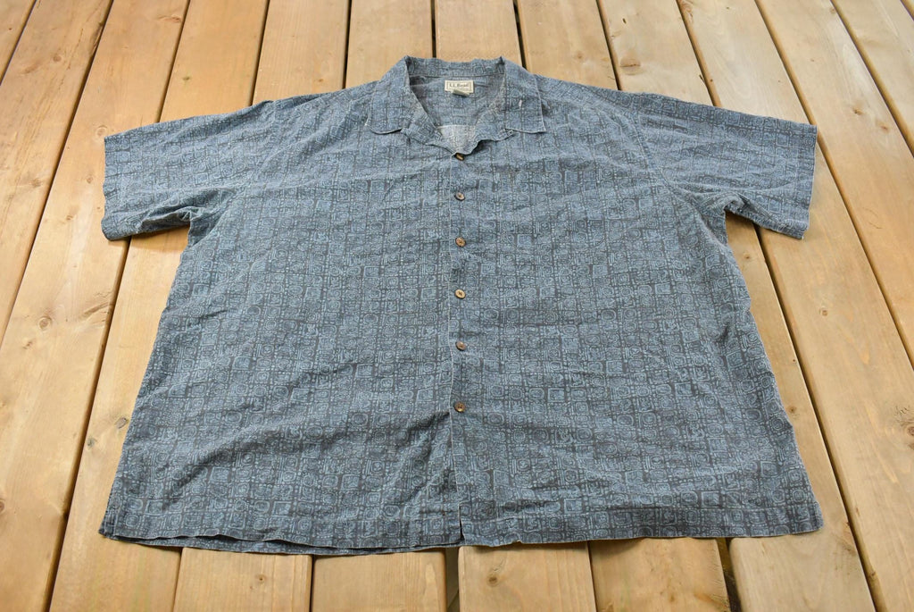 Vintage 1990s L.L. Bean Surf All Over Print Button Up Shirt Men's 2XL / Short Sleeve / 90s Button Up / Tribal Pattern / Beach Shirt
