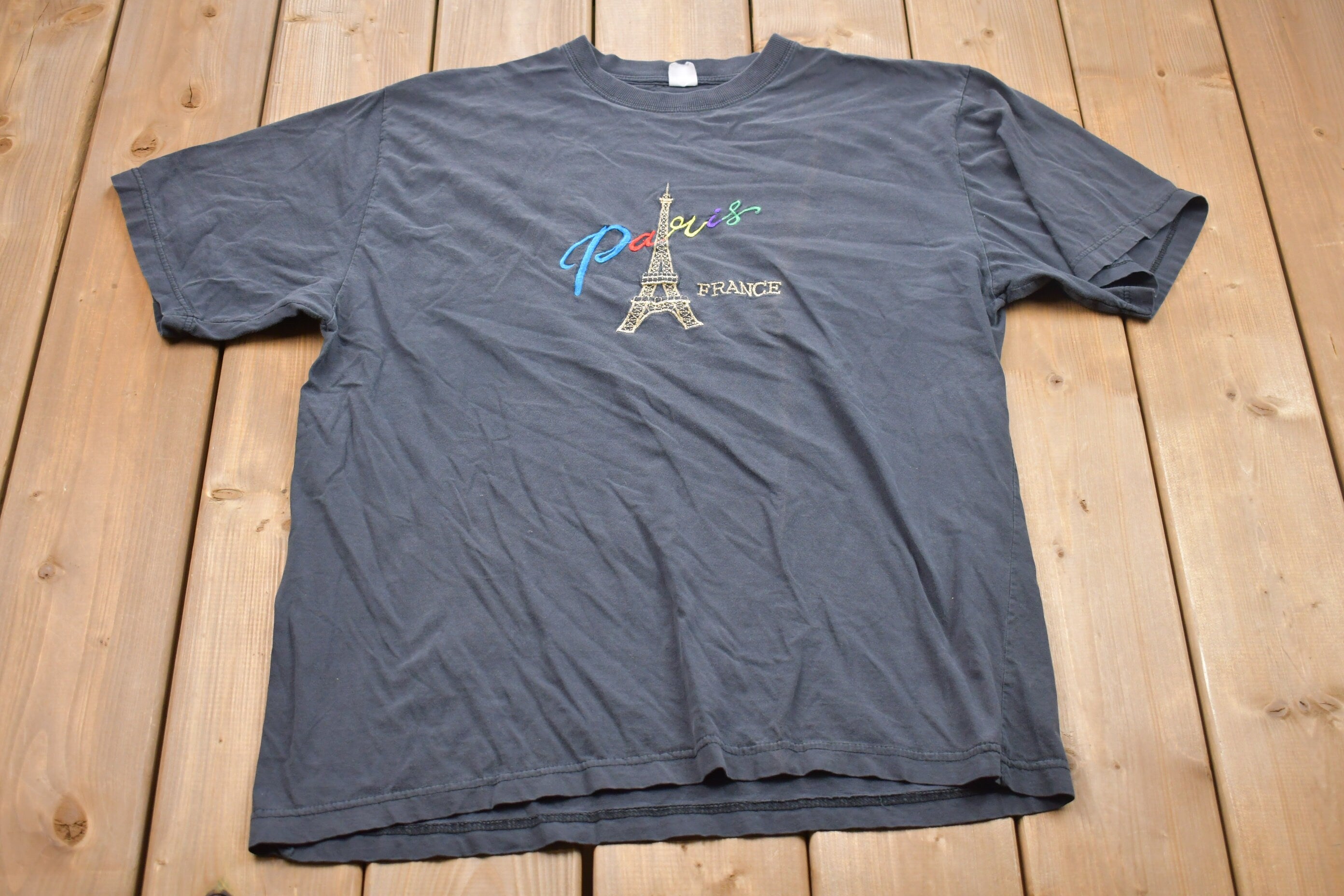 Vintage 1990s Paris Eiffel Tower T-Shirt / Souvenir T Shirt / Streetwear / Made In USA / Vacation Tee / Travel & Tourism