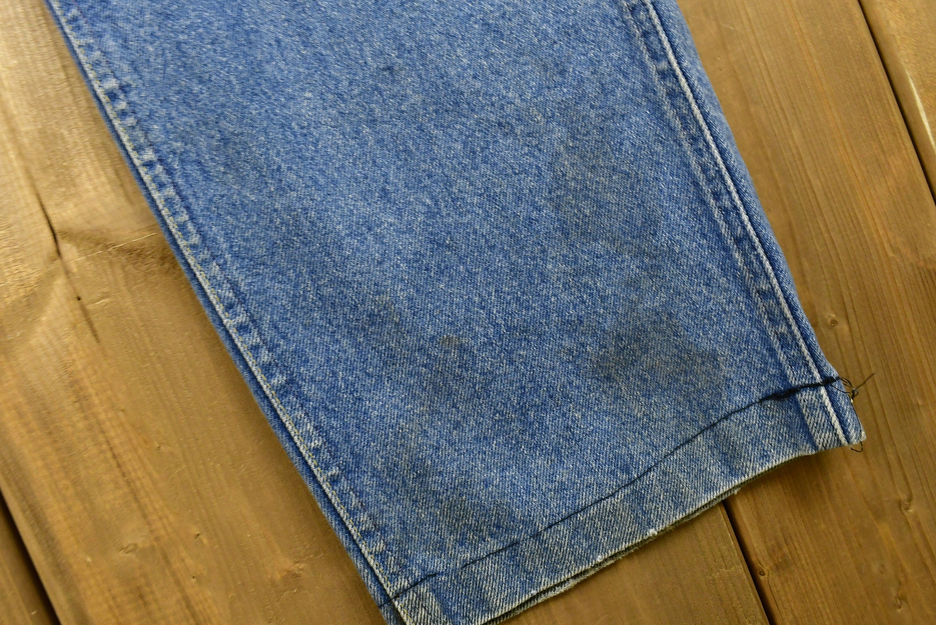 Vintage 1990s LEE Light Washed Distressed Jeans
