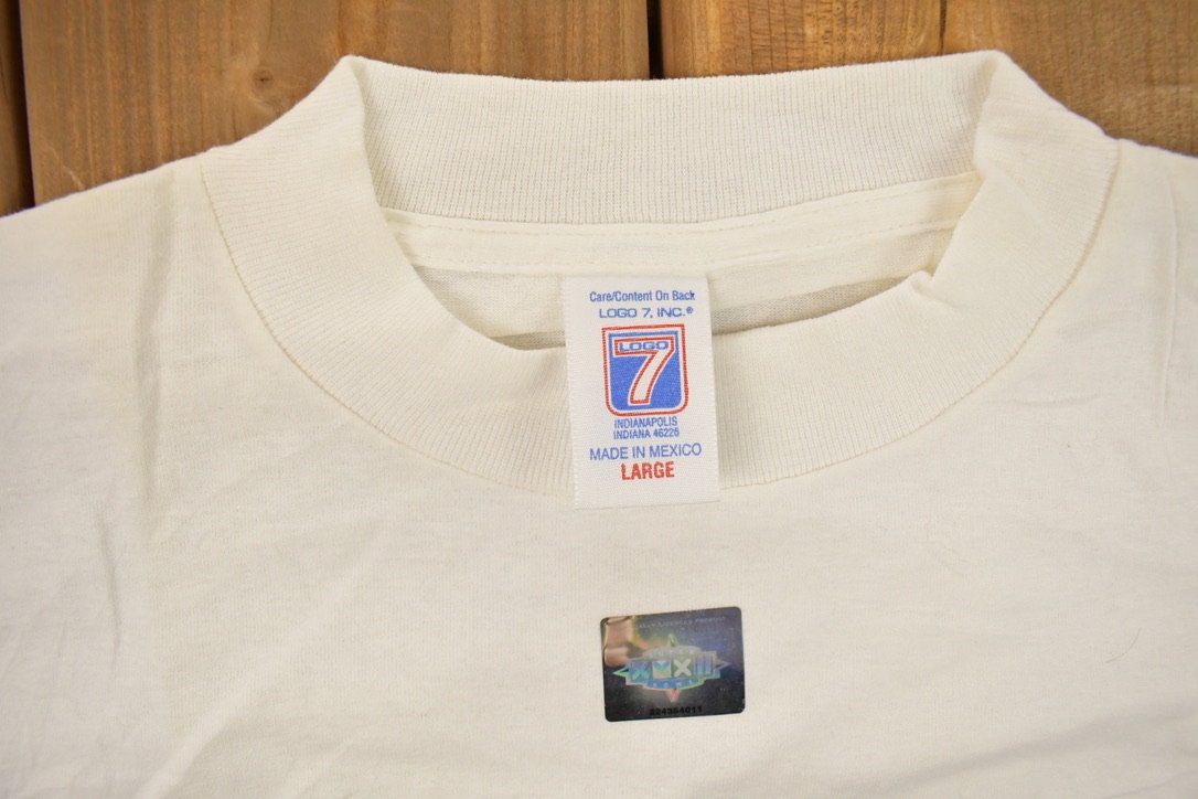 Vintage 1998 Denver Broncos Superbowl Champions NFL Graphic T-Shirt