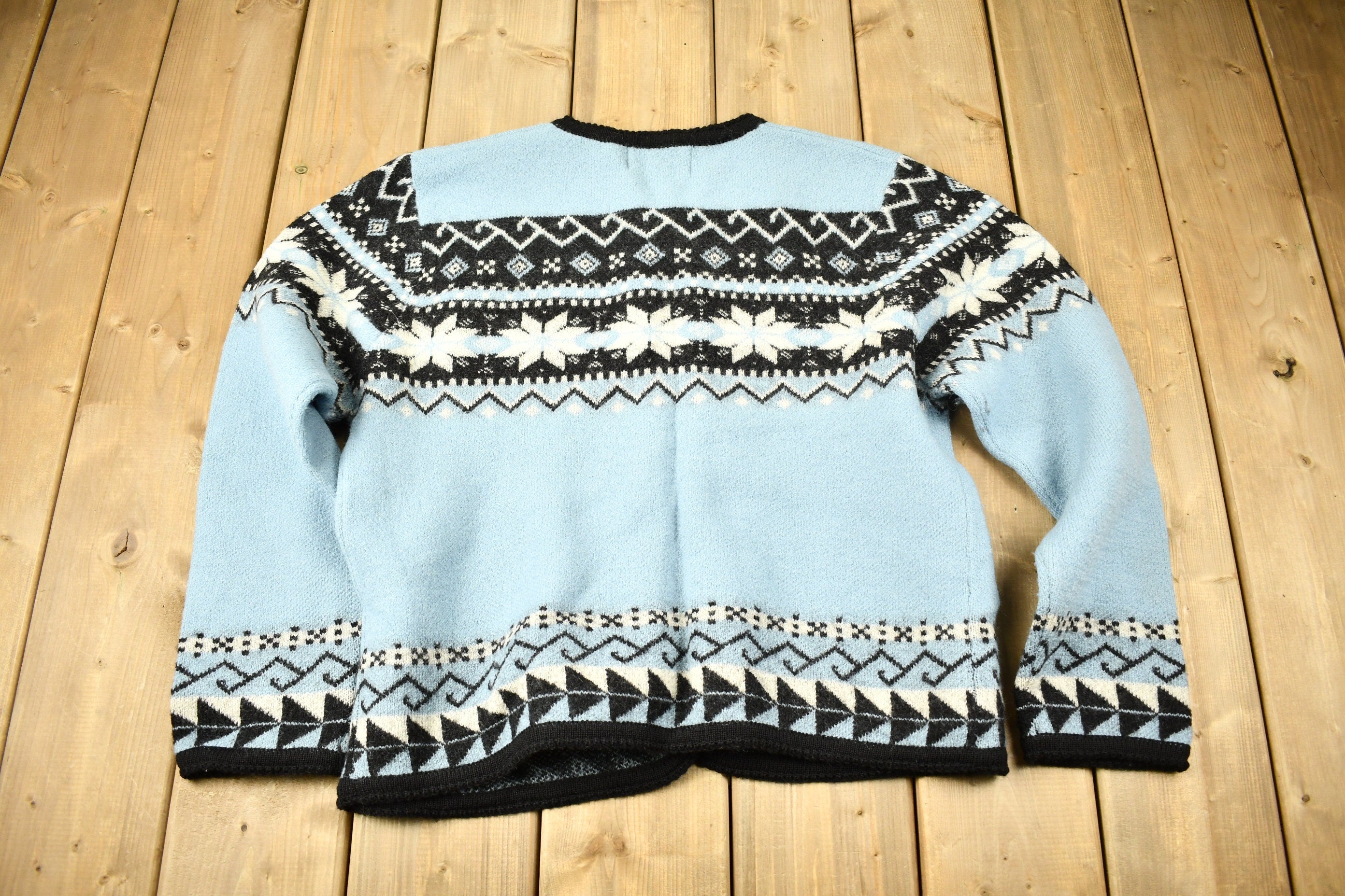 Vintage 1980s Tally-Ho 100% Wool Cardigan Sweater