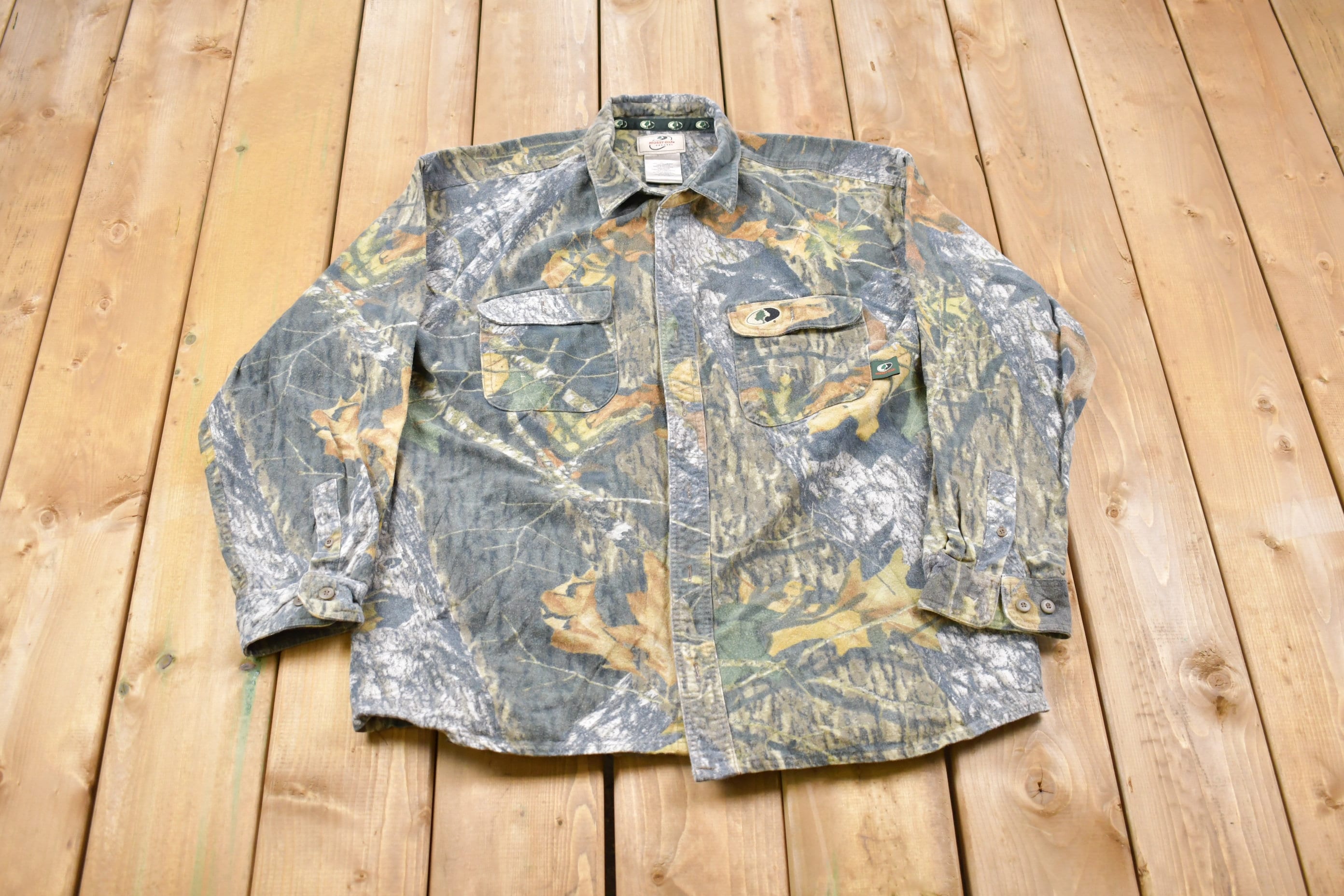 Vintage 1990s Mossy Oak Real Tree Camo Button Up Shirt