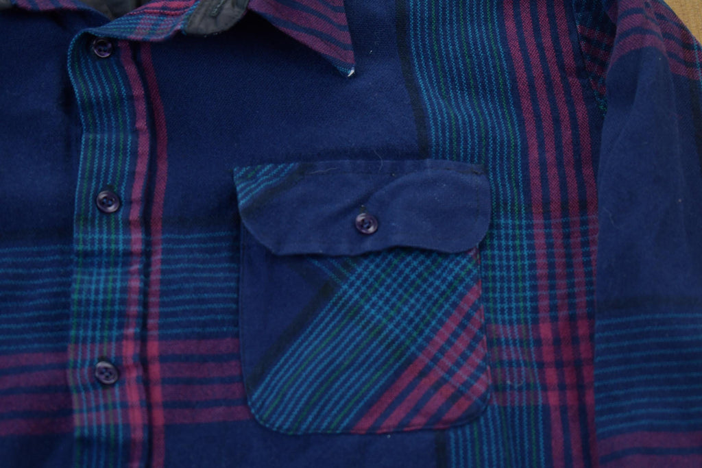Vintage 1990s BackPackers Souvenir Plaid T-Shirt