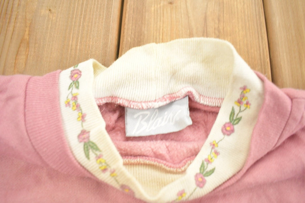 Vintage 1990s Cute Floral Themed Crewneck Sweatshirt