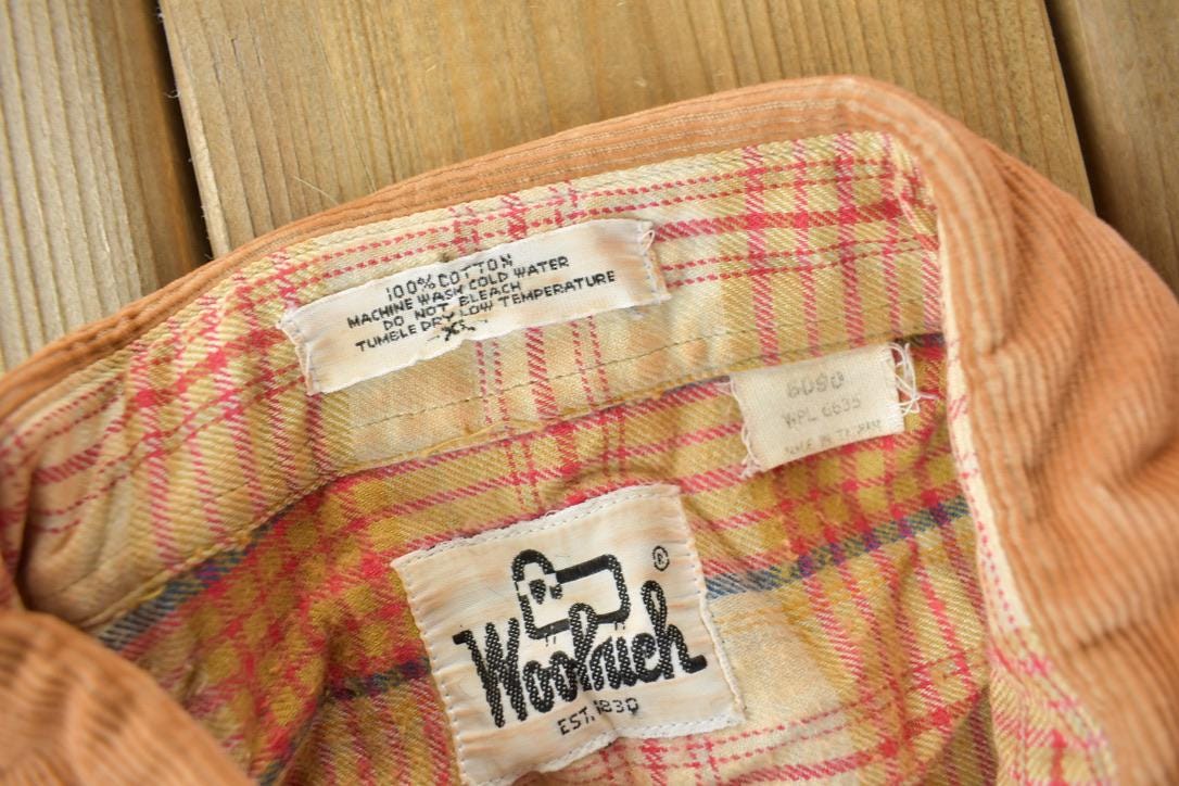 Vintage 1980s Woolrich Corduroy Button Up Shirt