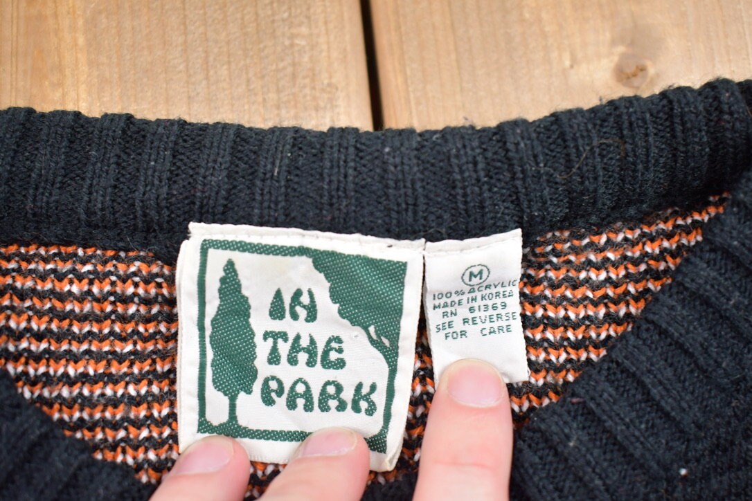 Vintage 1990s Abstract Knitted Crewneck Sweater /