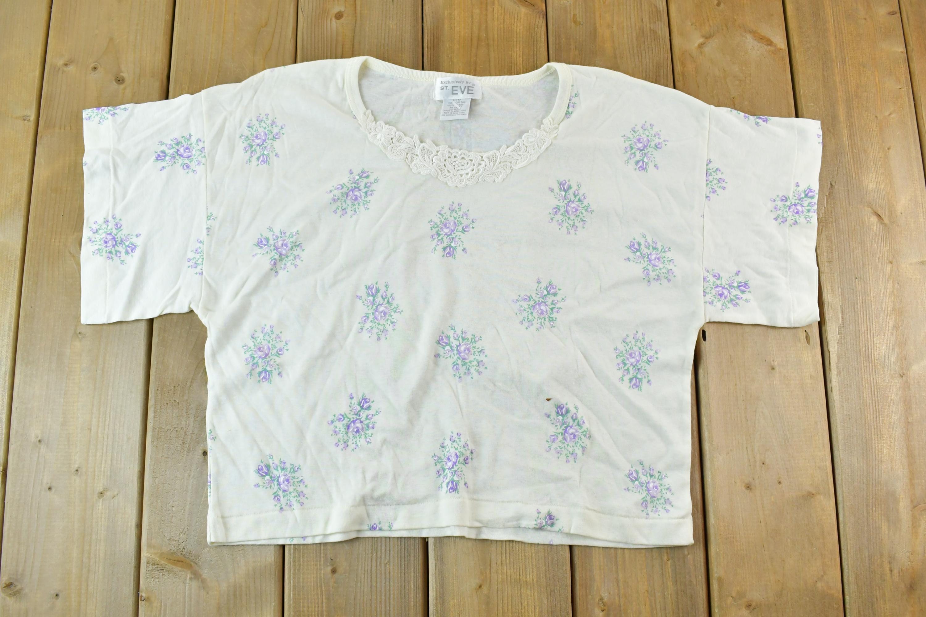 Vintage 1990s Floral Lace Collar Single Stitch T-Shirt
