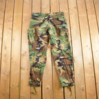 Vintage 1990s Army Woodland Camouflage Cargo Pants Size 32x36