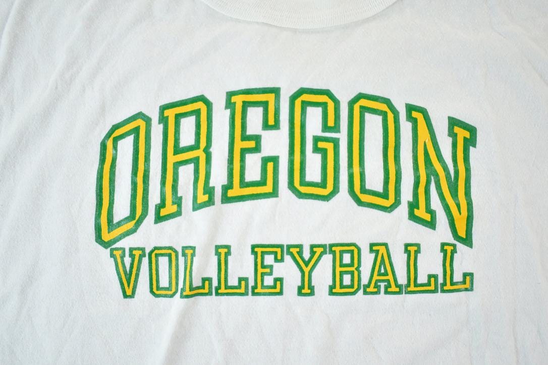 Vintage 1990s Russell Athletic Oregon Volleyball Single Stitch Souvenir T-Shirt Made In USA