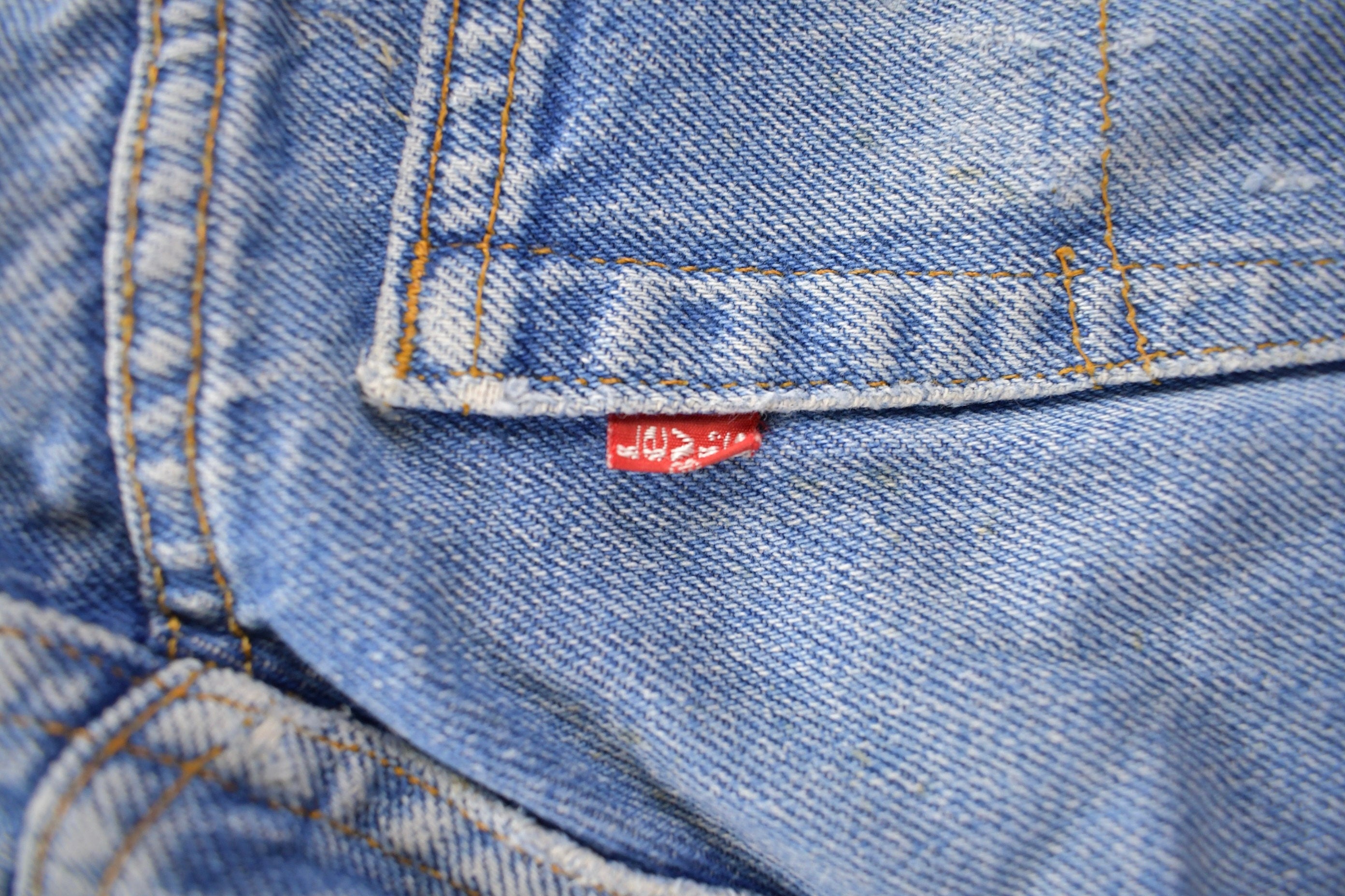 Vintage 1980s Levi's Red Tab Denim Jeans Size 35 x 27