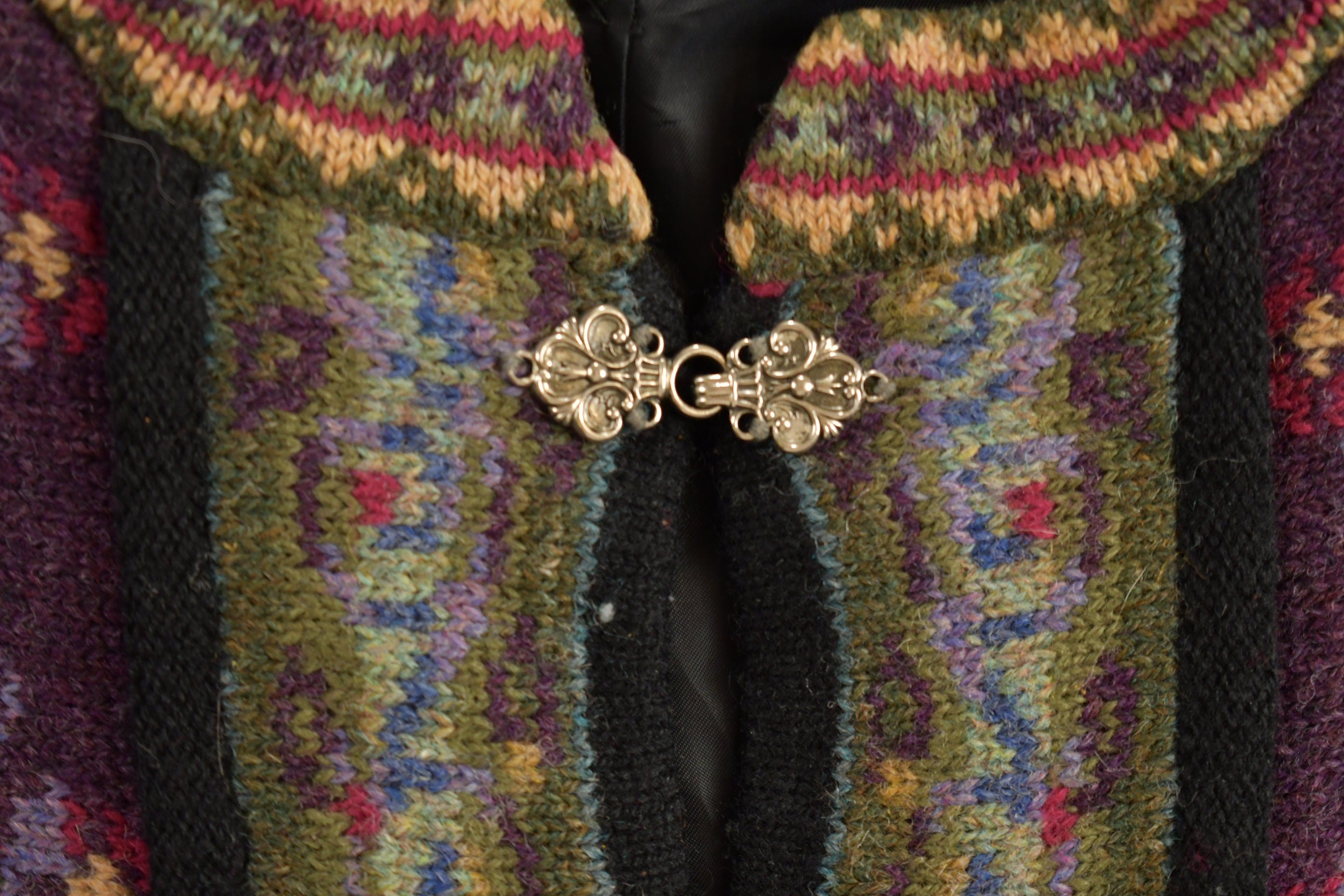 Vintage 1990s Icelandic Design Wool Knitted Cardigan Sweater