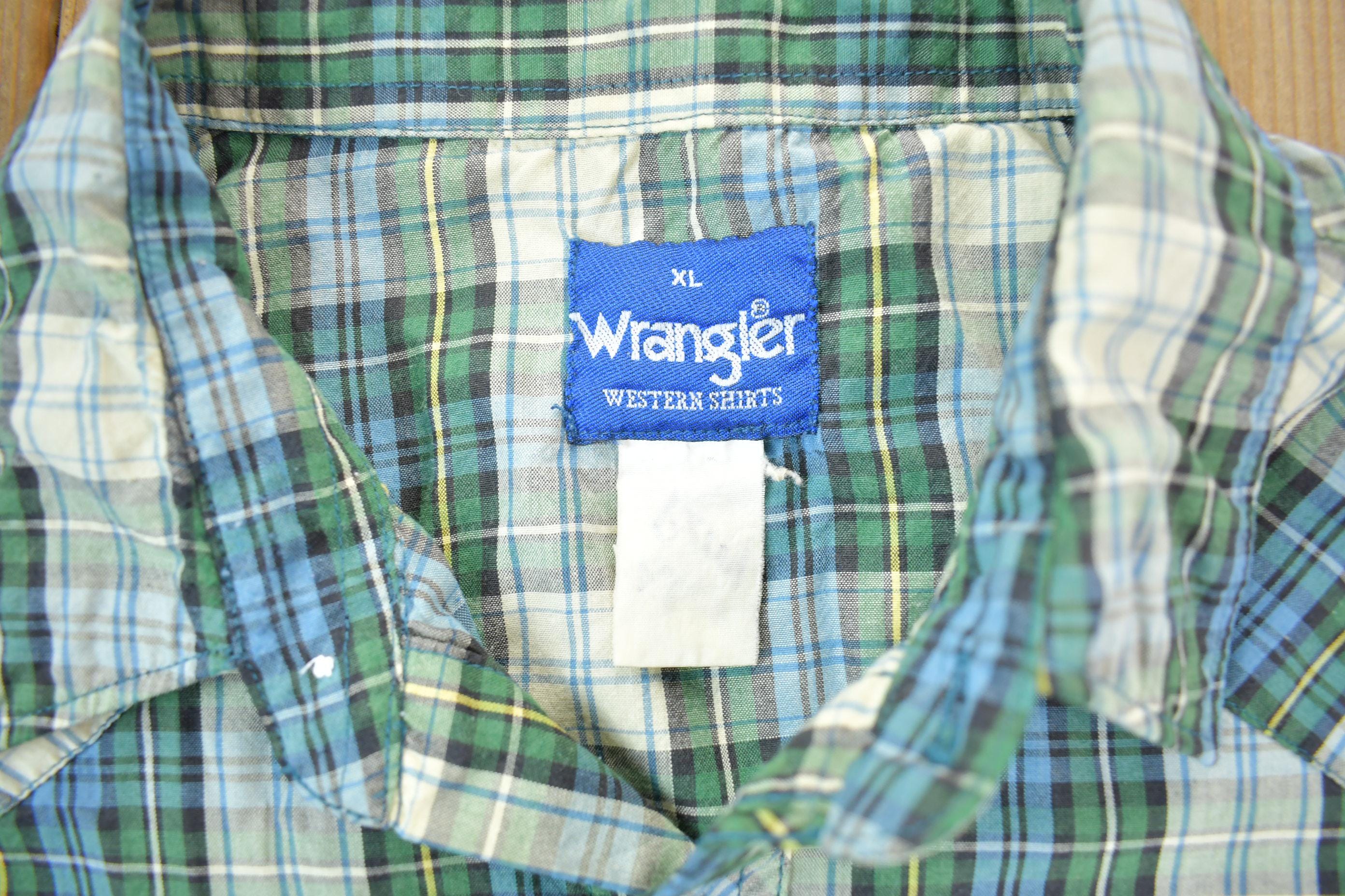 Vintage Wrangler Plaid Button Up Shirt