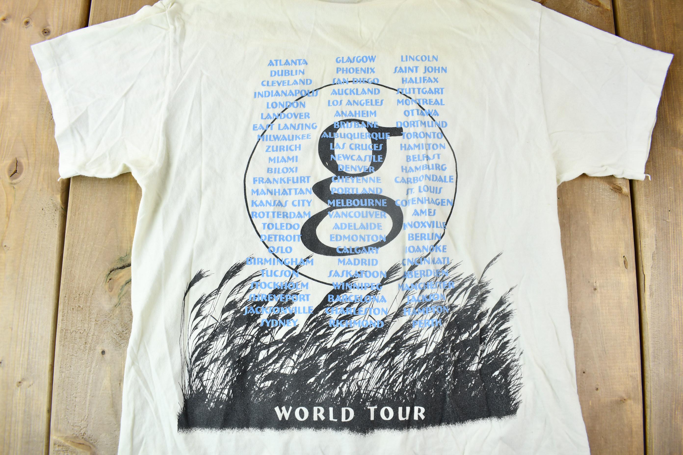 Vintage 1996 Garth Brooks World Tour Graphic Country Music T-Shirt