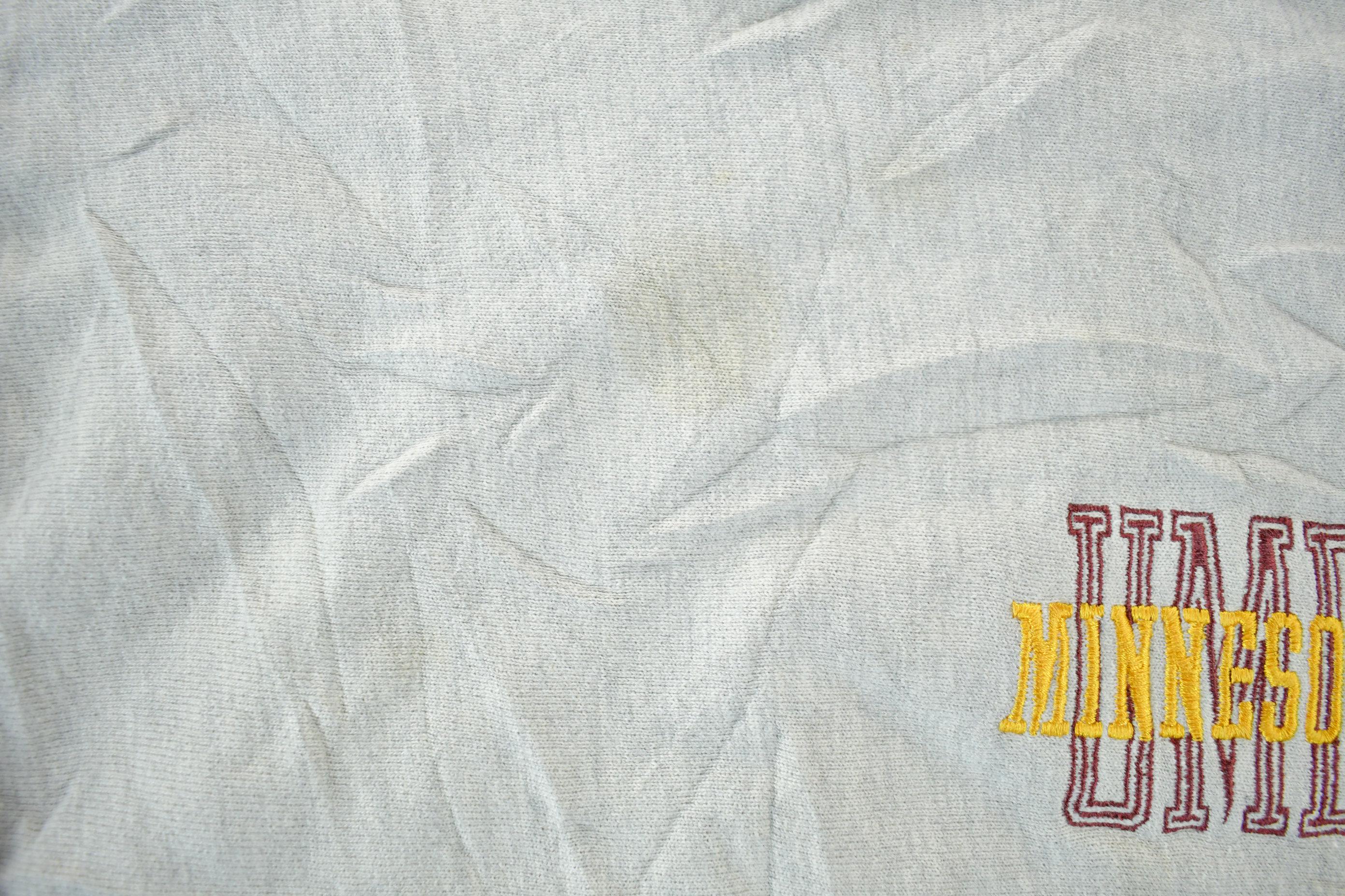 Vintage 1990s University of Minnesota Duluth Champion Reverse Weave Crewneck Sweatshirt