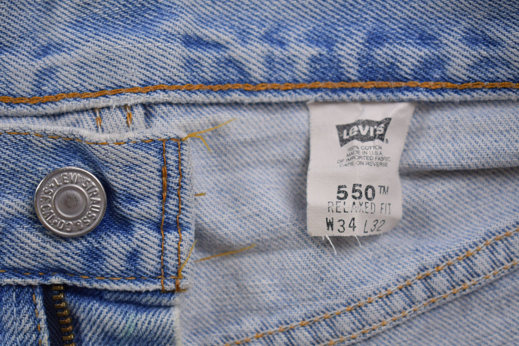 Vintage 1990s Levi's 550 Red Tab Denim Jeans Size 34 x 32