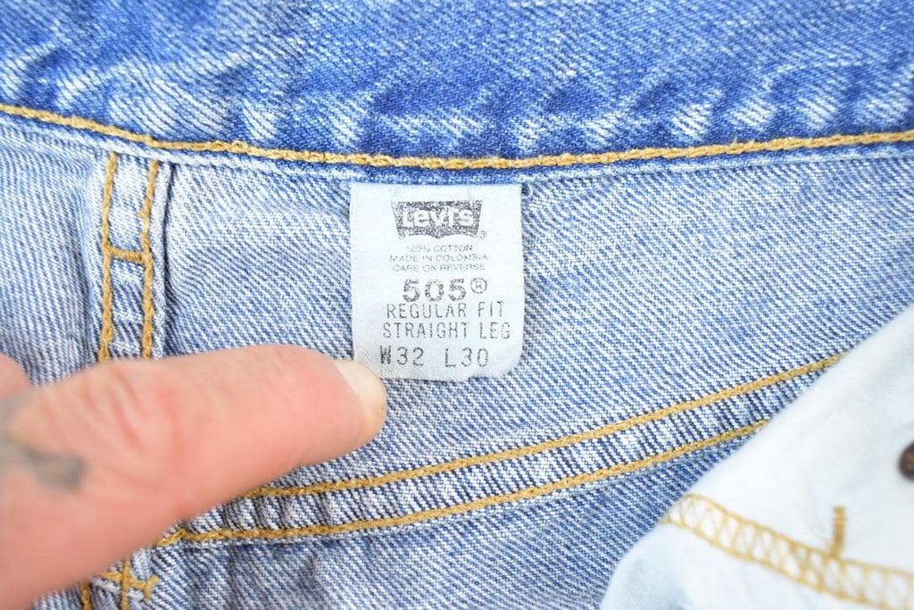 Vintage 1990s Levi Strauss Red Tab Denim Jeans Size 32 x 30 Made In USA