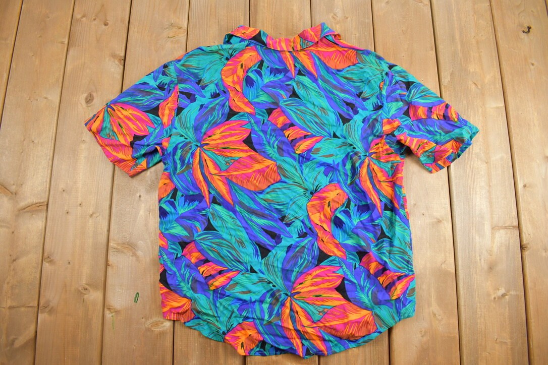 Vintage 1980s Teddi Abstract Floral Short Sleeve Button Up Shirt