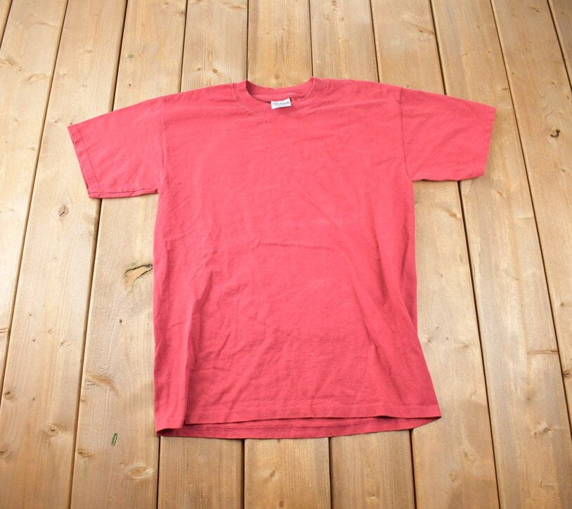 Vintage 1990s Blank Salmon Gildan Ultra Cotton T-Shirt