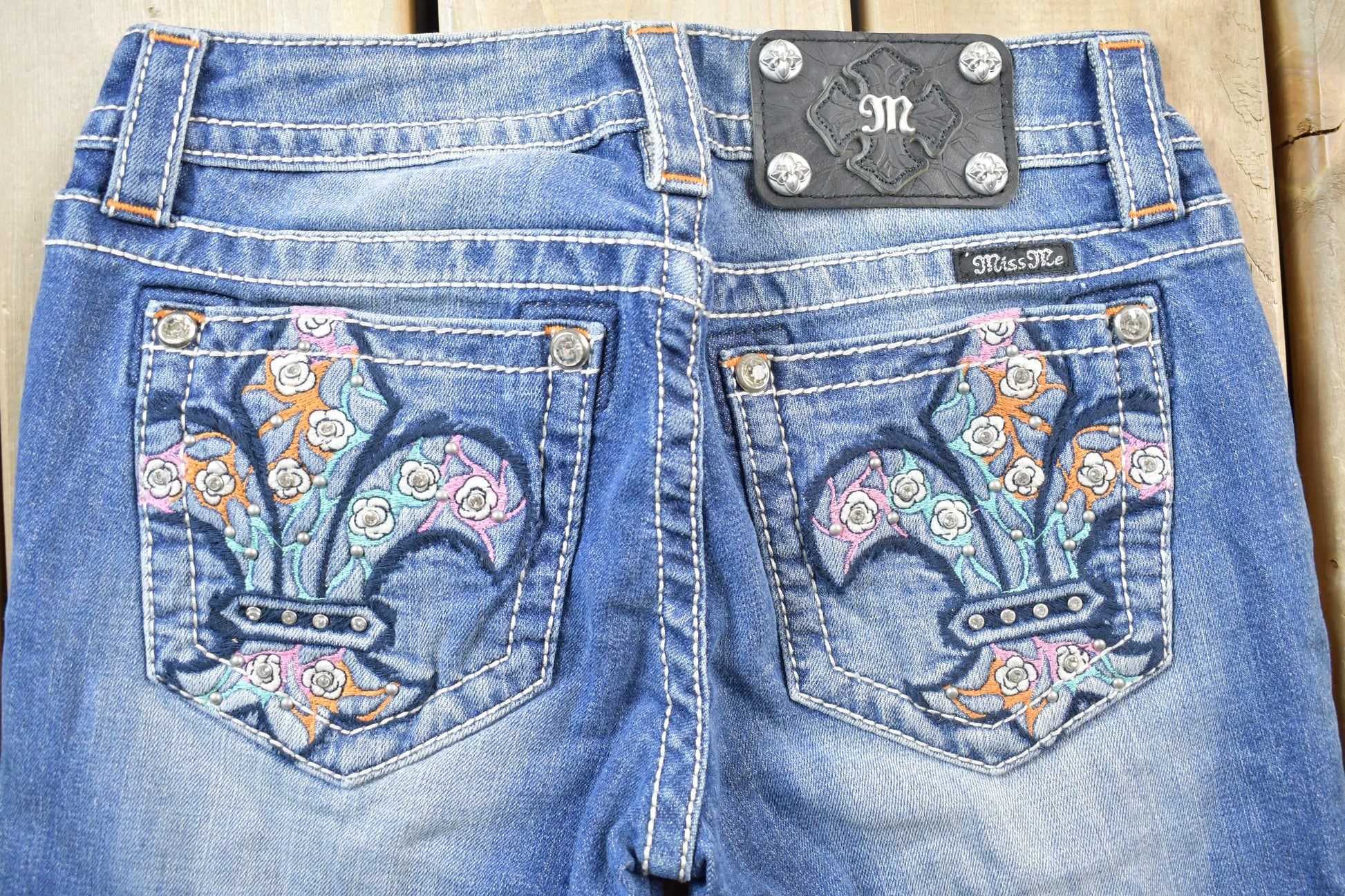 Vintage Y2K Miss Me Bedazzled Low Rise Jeans Size 26x32