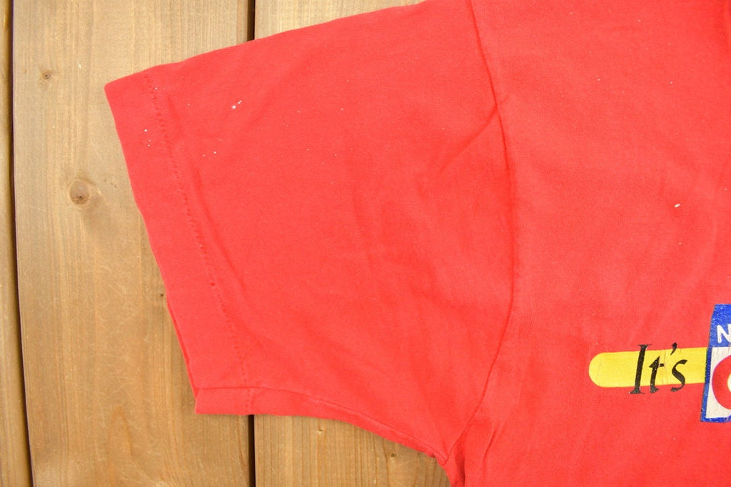 Vintage 1990s Nestle Crunch Chocolate Graphic T-Shirt