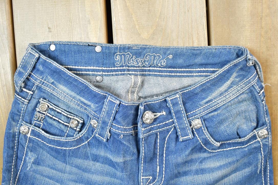 Vintage Y2K Miss Me Bedazzled Low Rise Jeans Size 26x31