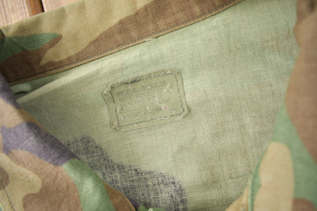 Vintage 1992 Military Woodland Camo Button Up Combat Jacket Size Medium Regular