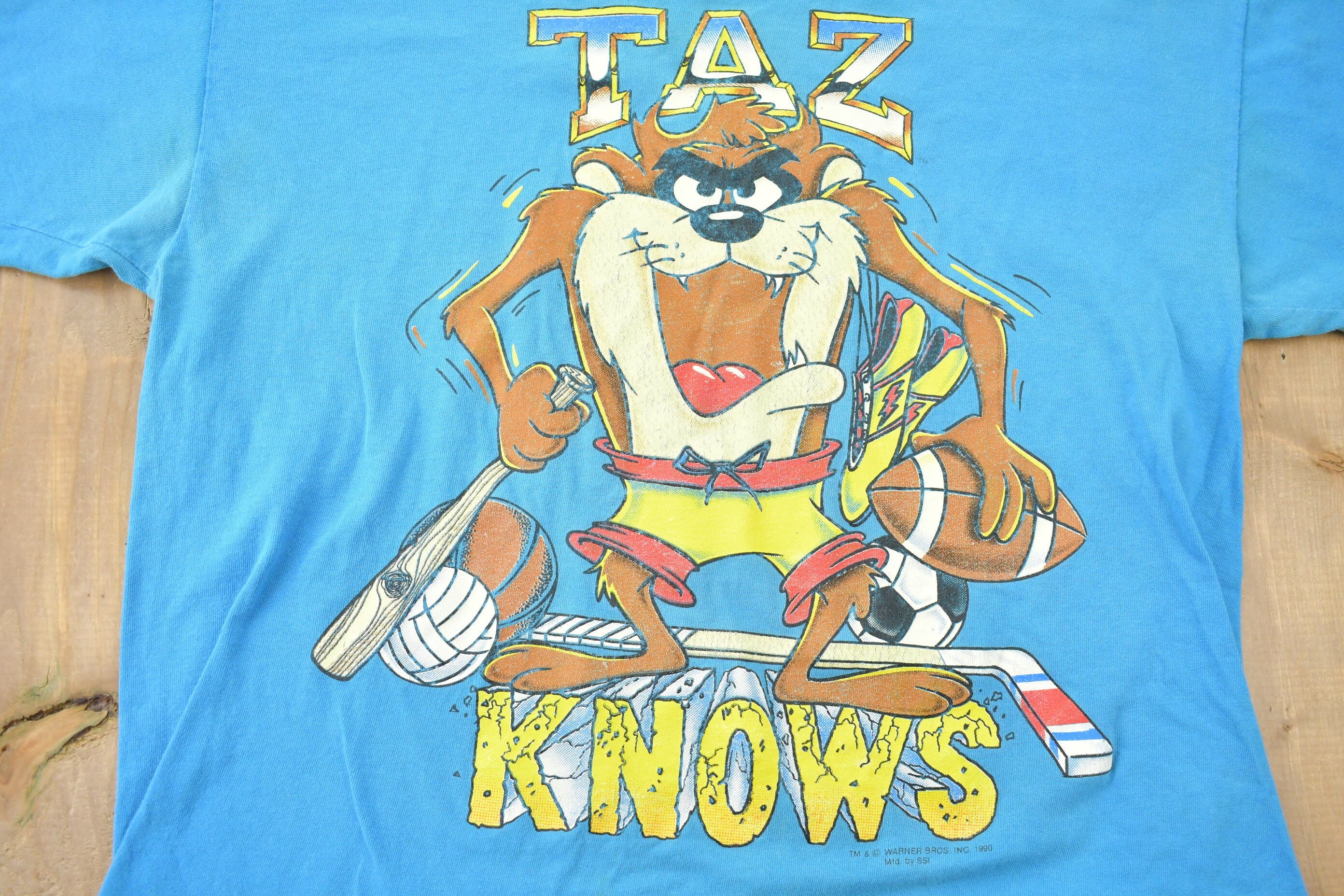 Vintage 1990 Looney Tunes Tasmanian Devil Taz Knows Sports Cartoon Promo T-Shirt