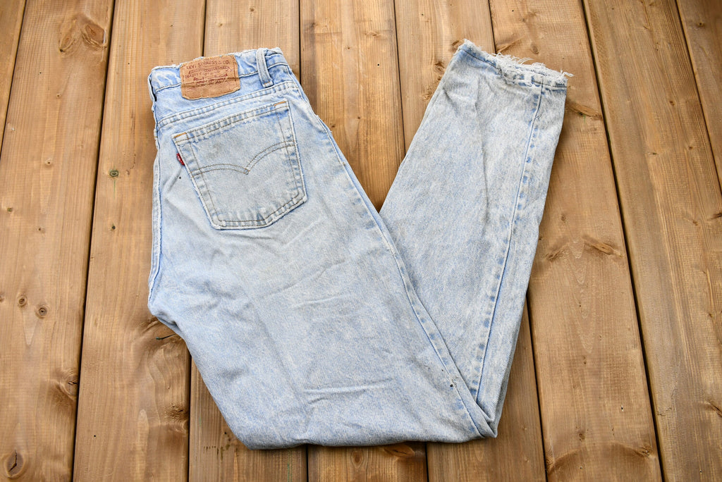 Vintage 1990s Perfectly Distressed Levi's 550 Light Wash Jeans