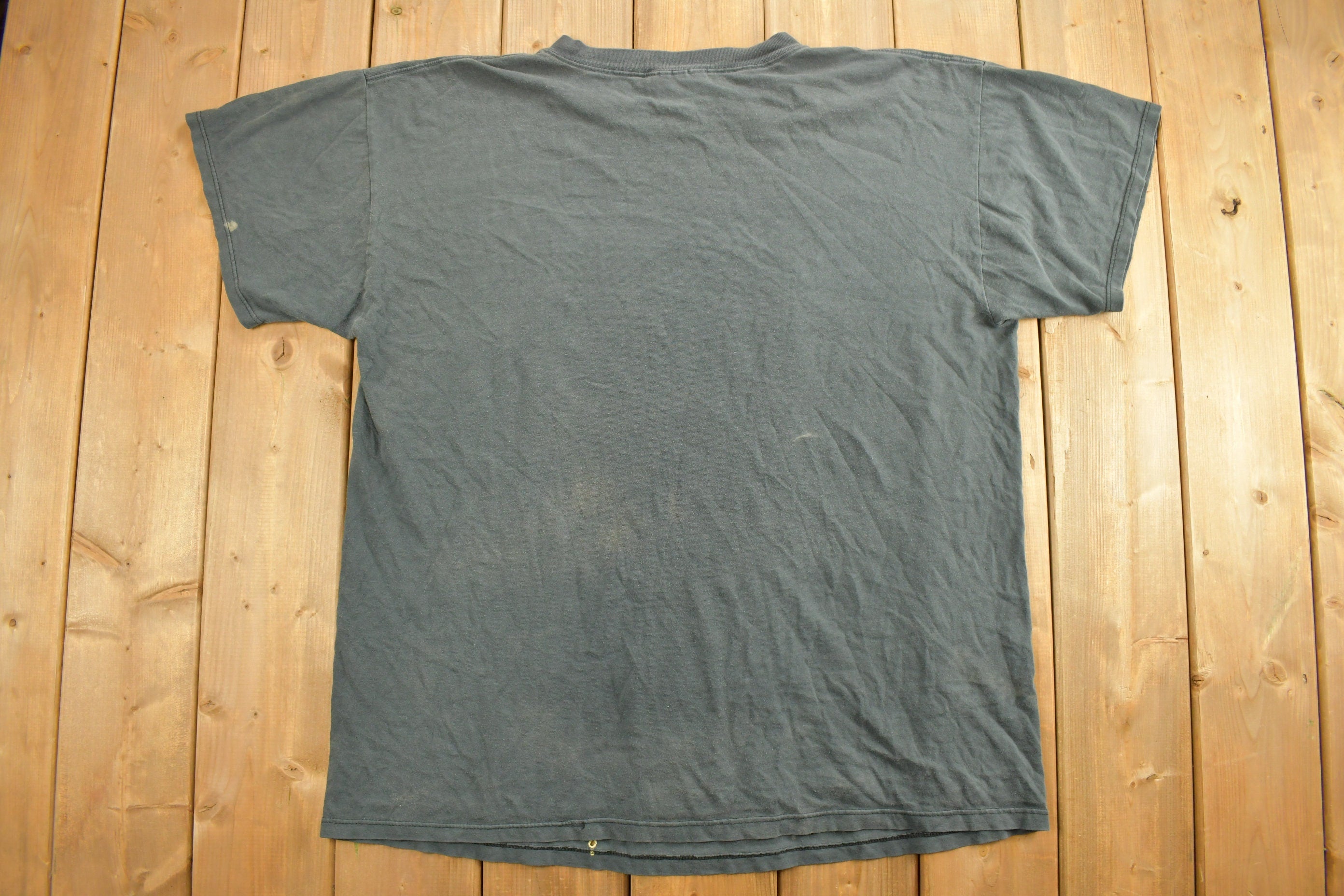 Vintage 1990s White Tigers Graphic T Shirt