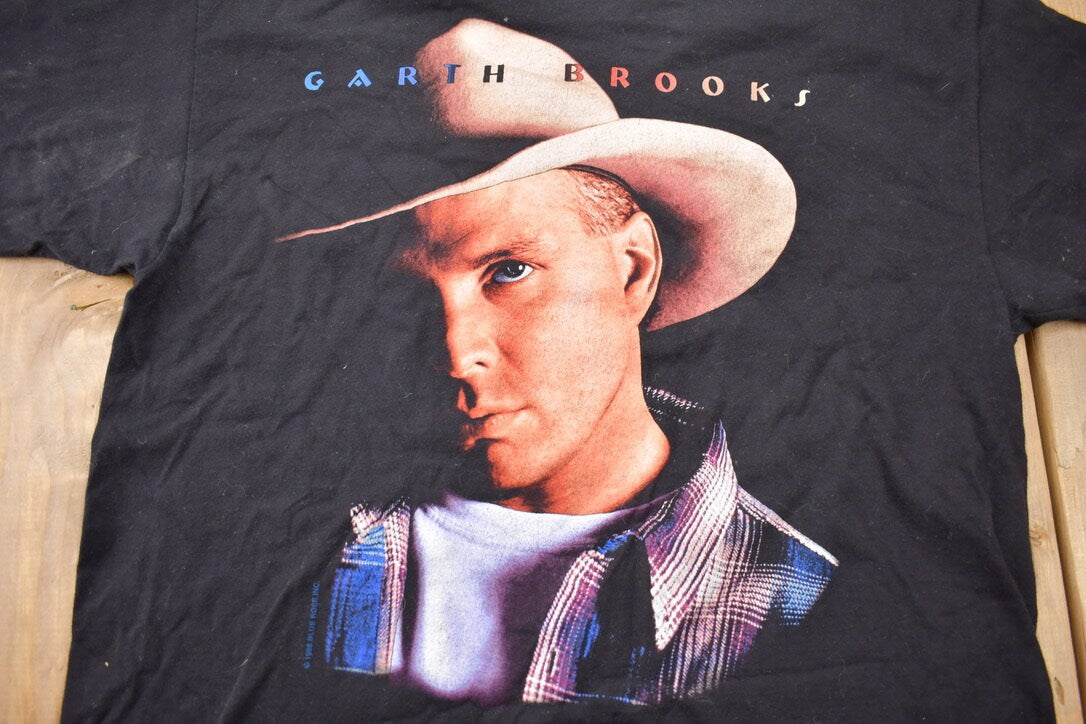 Vintage 1998 Garth Brooks Tour Graphic Country Music T-Shirt