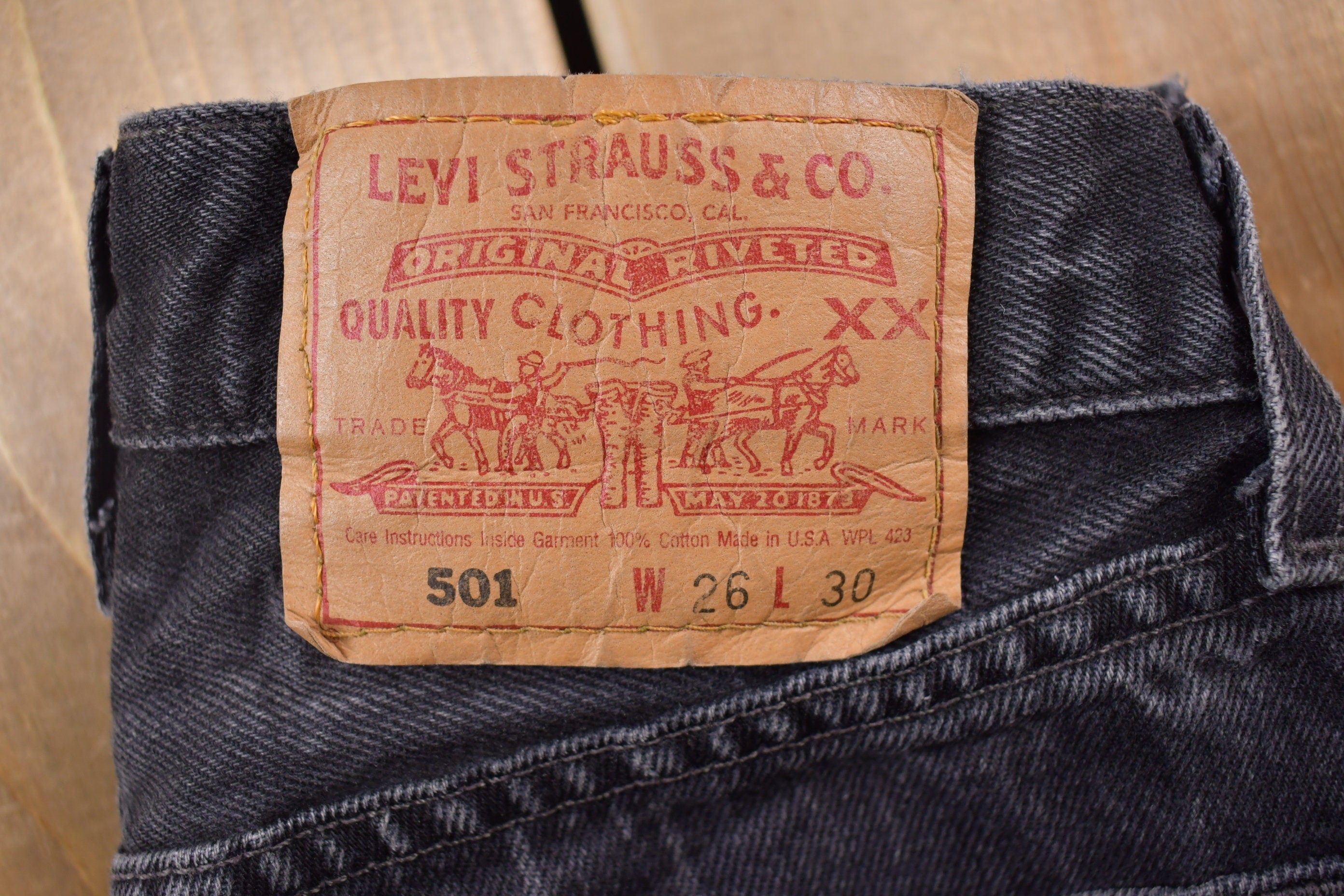 Vintage 1990s Levi's 501 Red Tab Embroidered Jeans Size 26 x 29