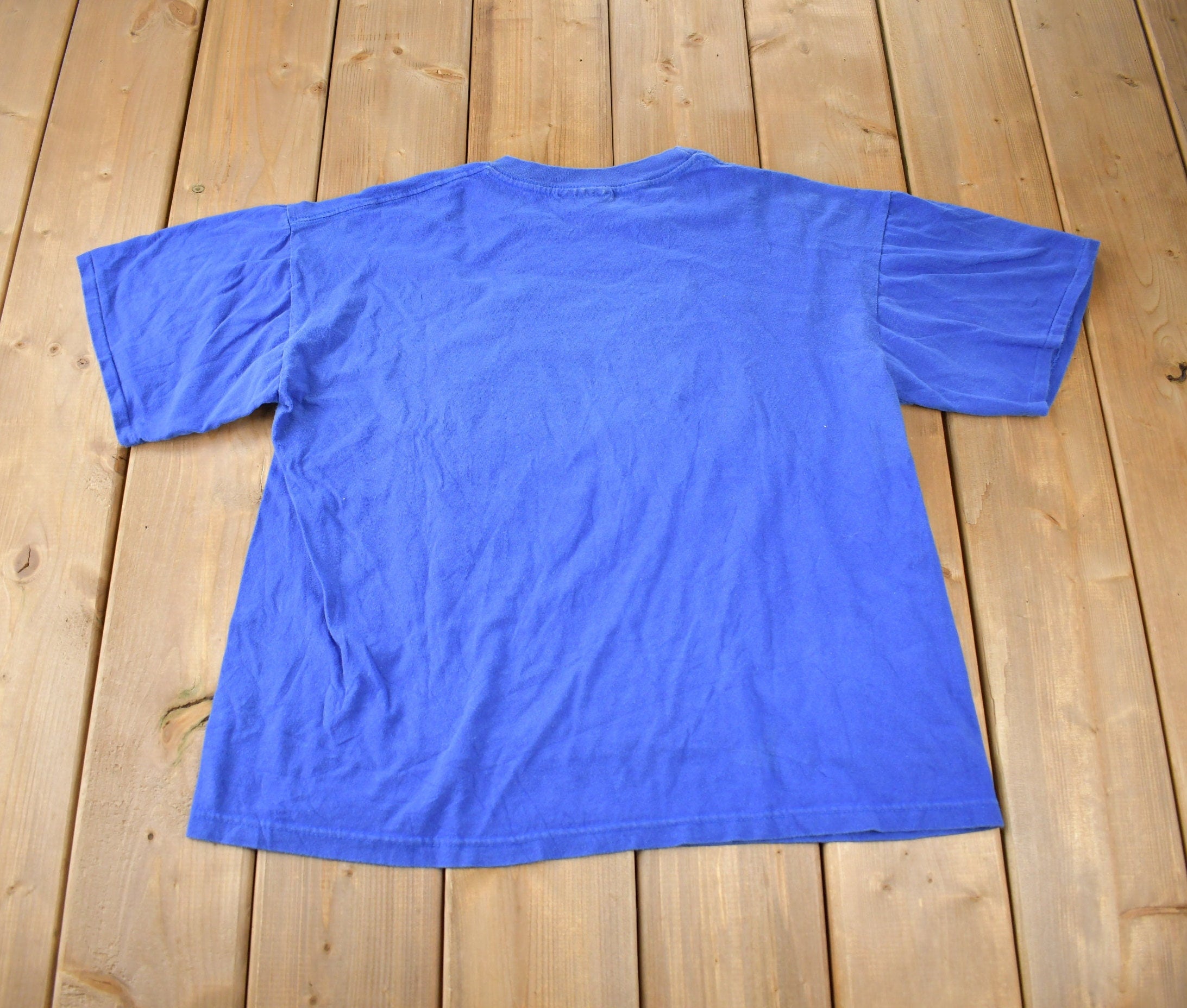 Vintage 1990s Bob's Stores Single Stitch Graphic T Shirt Made In USA