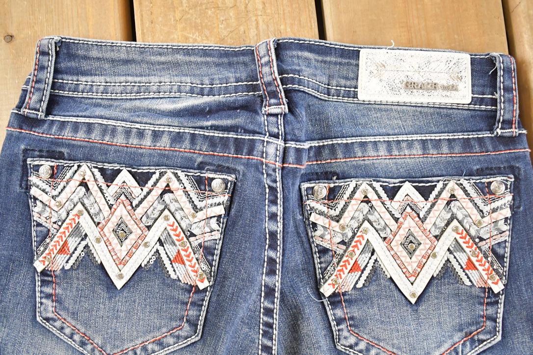 Vintage Deadstock Y2K Grace In LA Bedazzled Bootcut Low Rise Jeans Women's Size 27 x 32