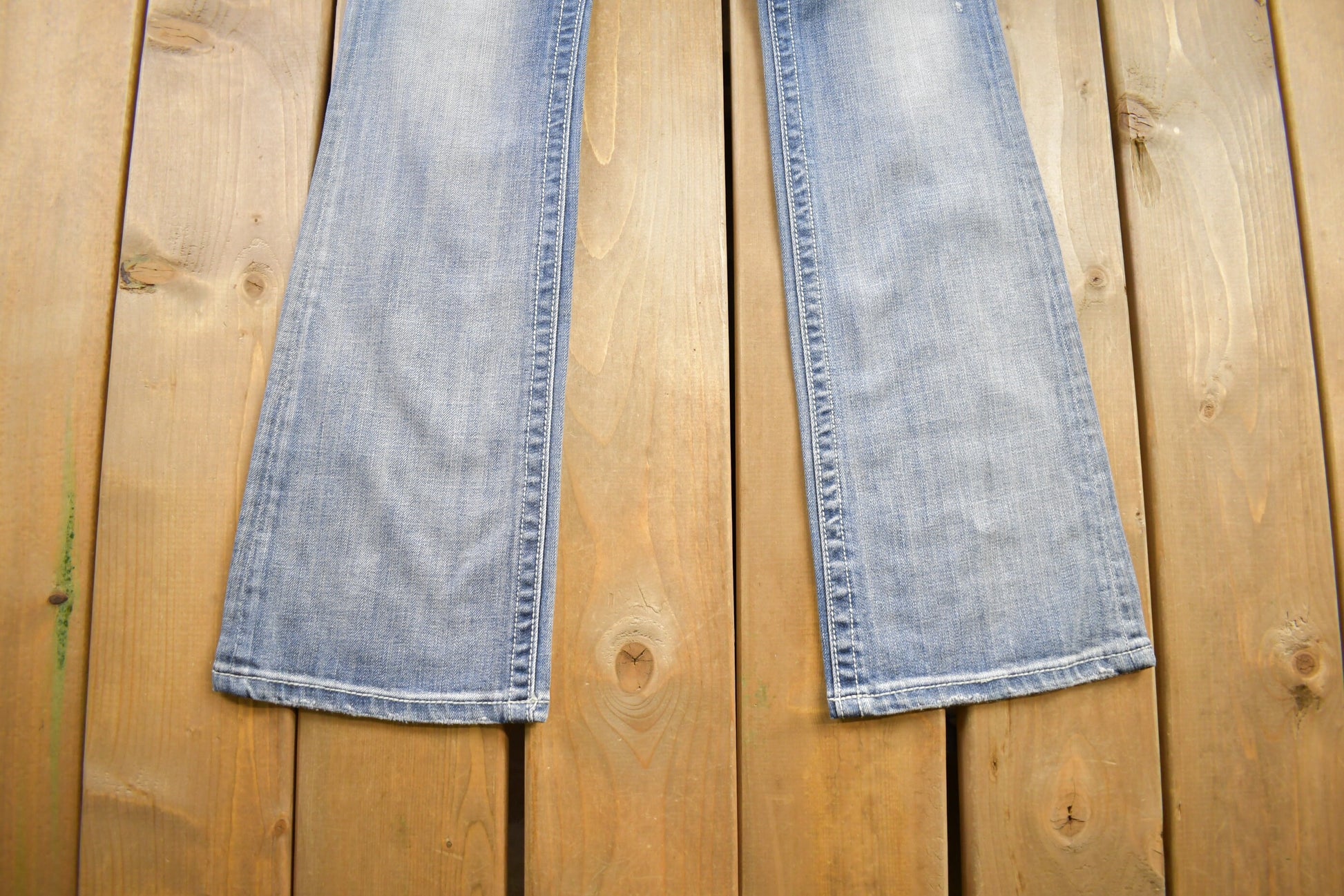 Vintage Y2K Miss Me Bedazzled Low Rise Jeans Size 26x32