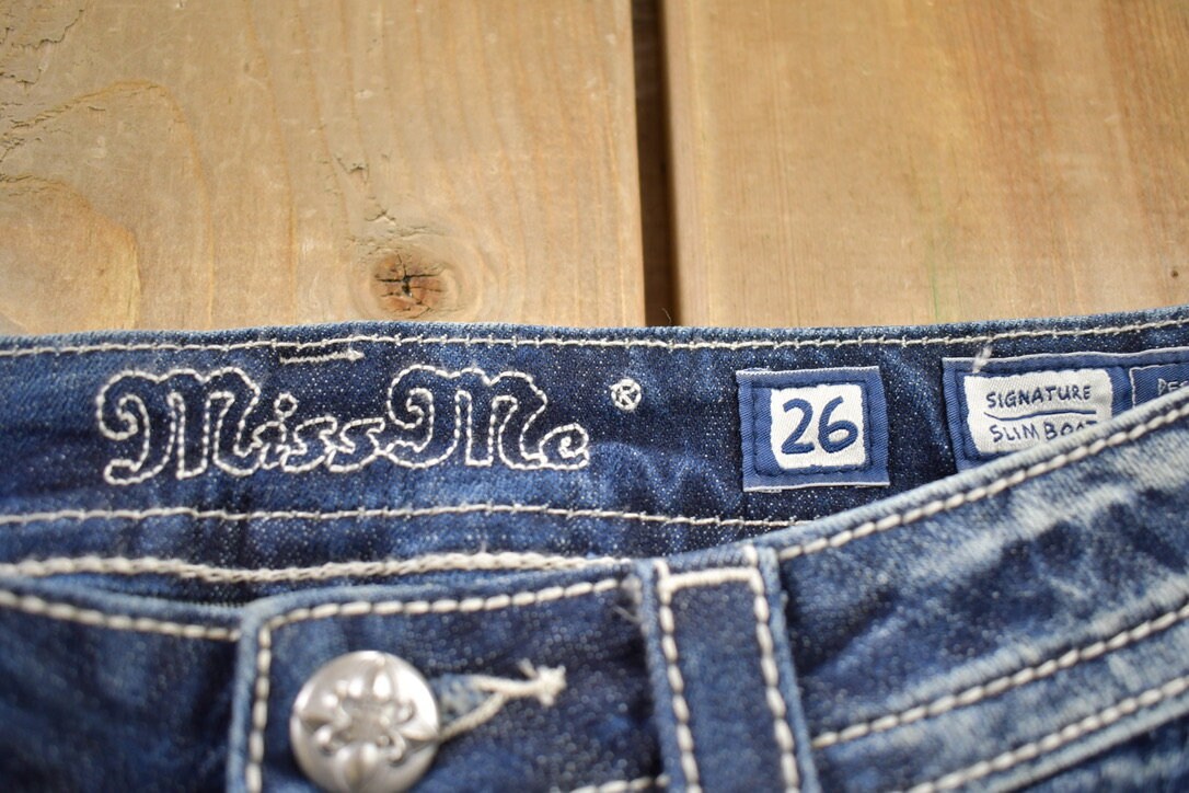 Vintage Y2K Miss Me Bedazzled Low Rise Jeans Size 26x31