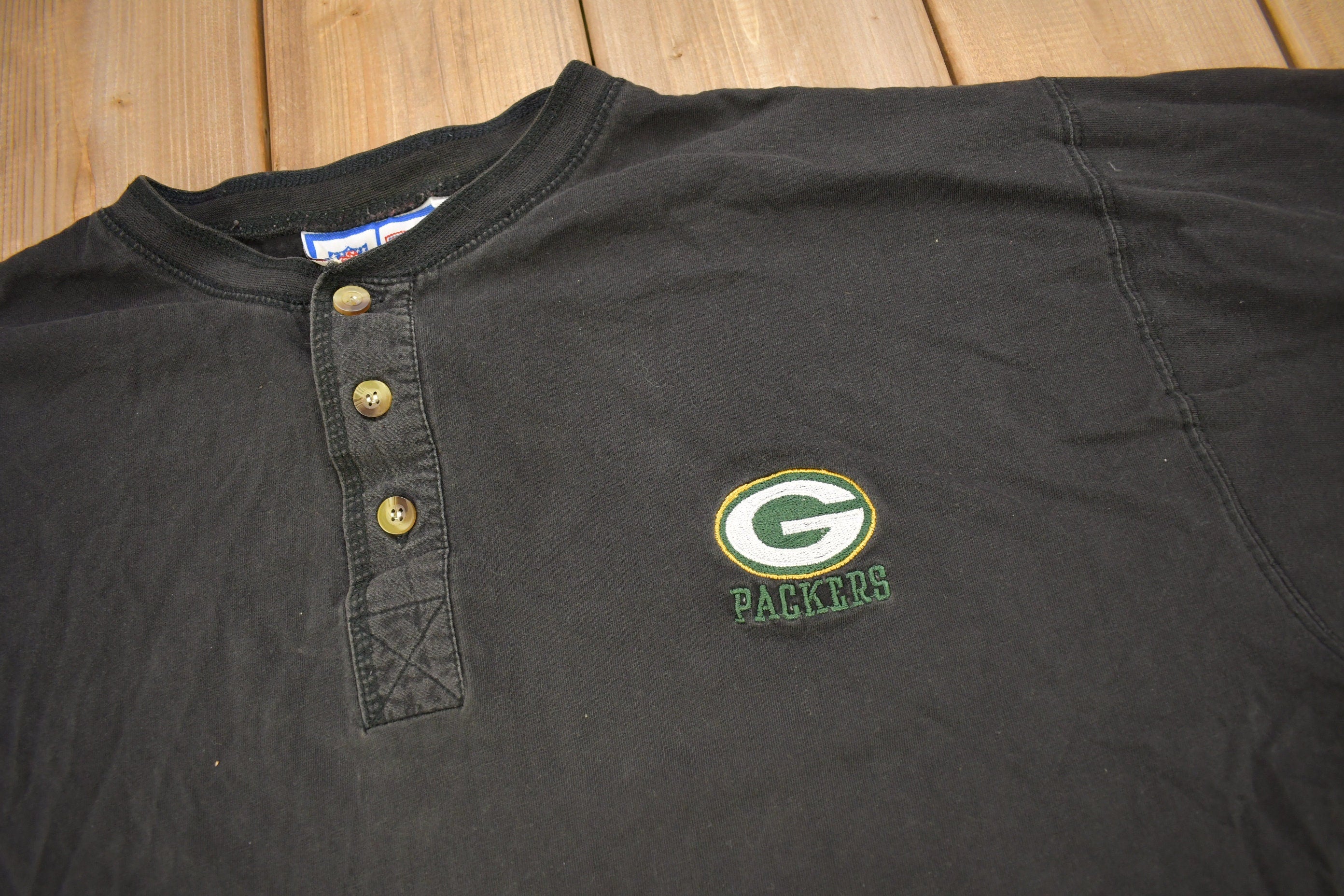 Vintage 1990s Green Bay Packers NFL Long Sleeve Henley T-Shirt
