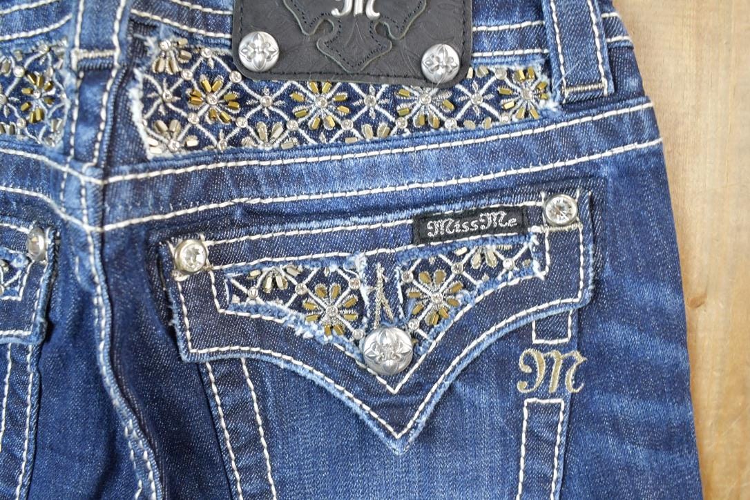 Vintage Y2K Miss Me Bedazzled Low Rise Jeans Size 26x31