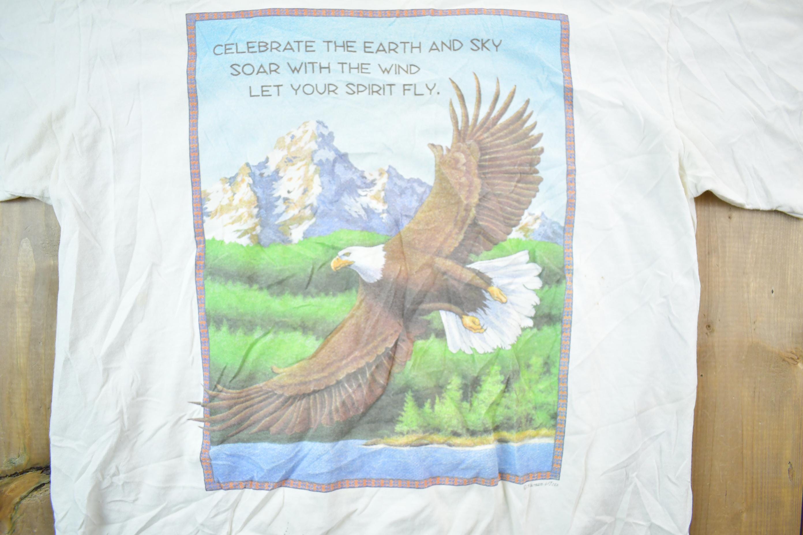 Vintage 1990s Soaring EagleTheme Graphic T-Shirt