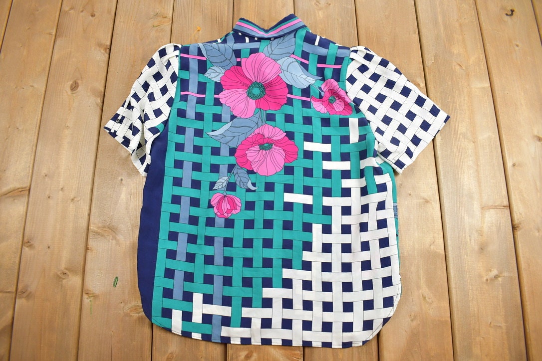 Vintage 1990s Floral Button Up Short Sleeve Shirt