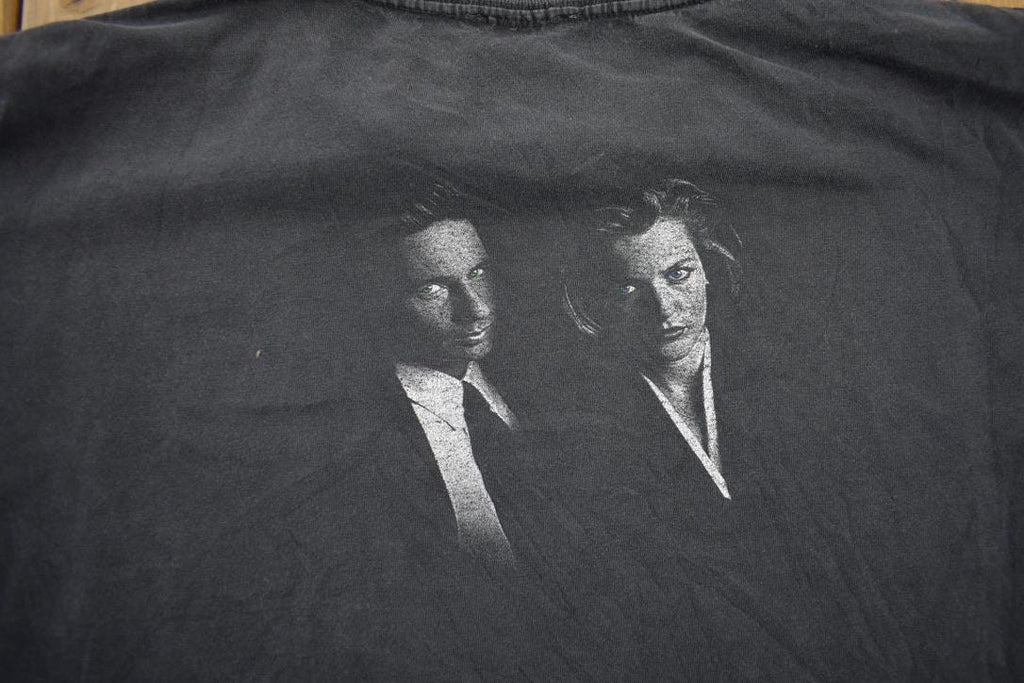 Vintage 1990s The X Files Graphic T-Shirt