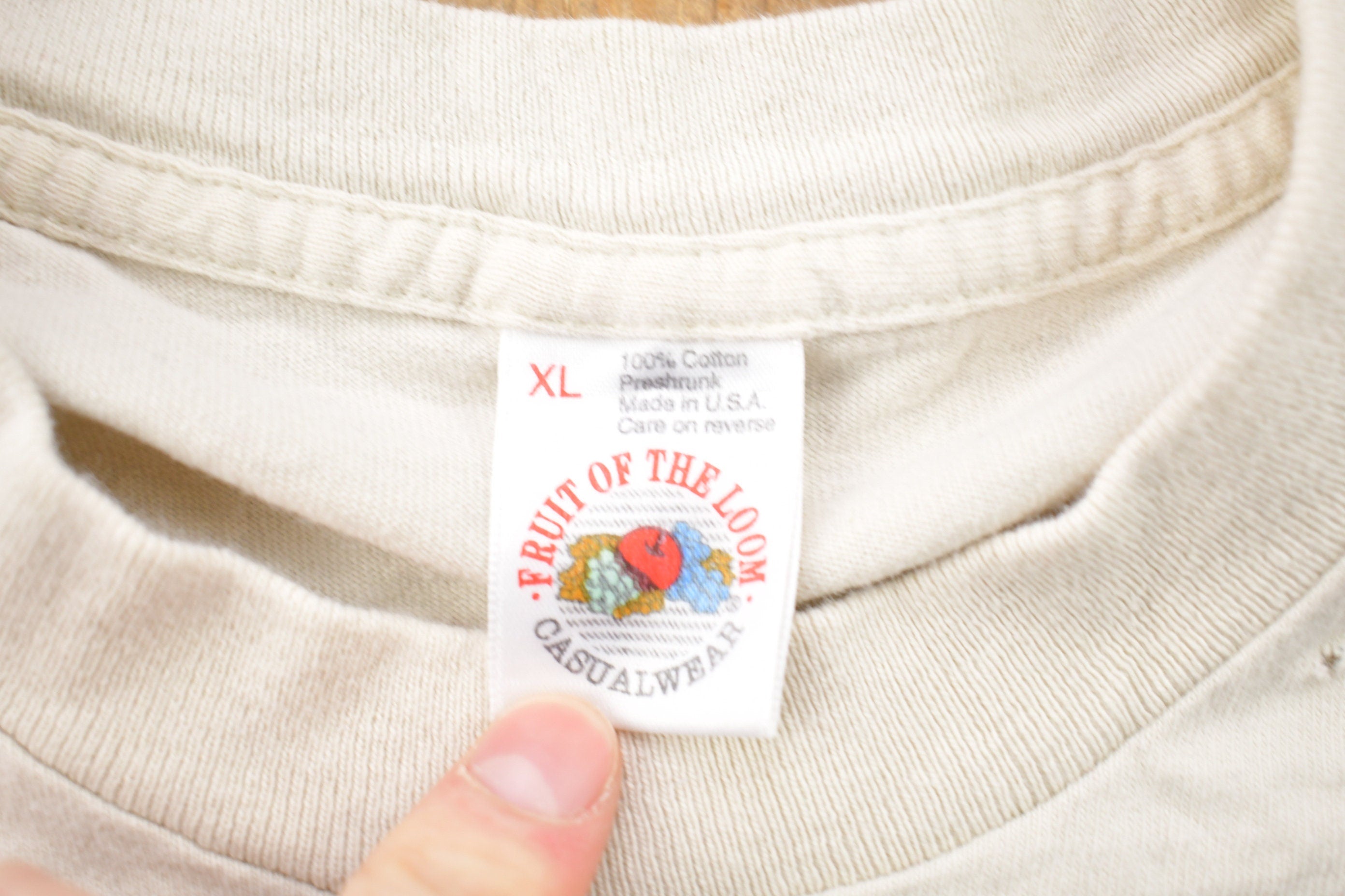 Vintage 1990s Fruit Of The Loom Graphic T-Shirt