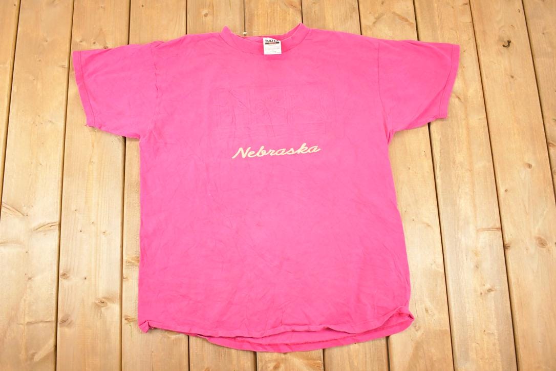 Vintage 1990s Nebraska Souvenir Travel T-Shirt Women's XL / Destination Shirt / 90s Single Stitch Graphic Tee / Made in USA